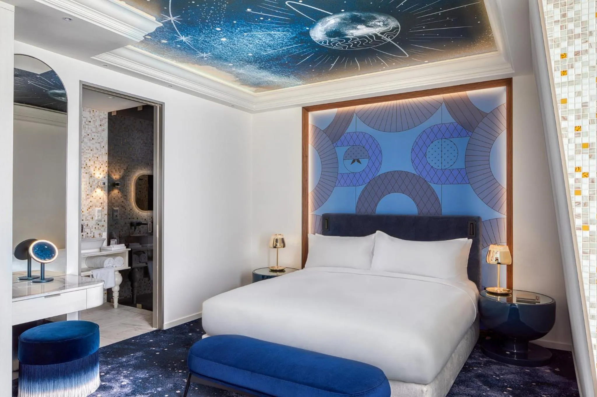 Photo of the whole room, Bed in Kimpton BEM Budapest by IHG