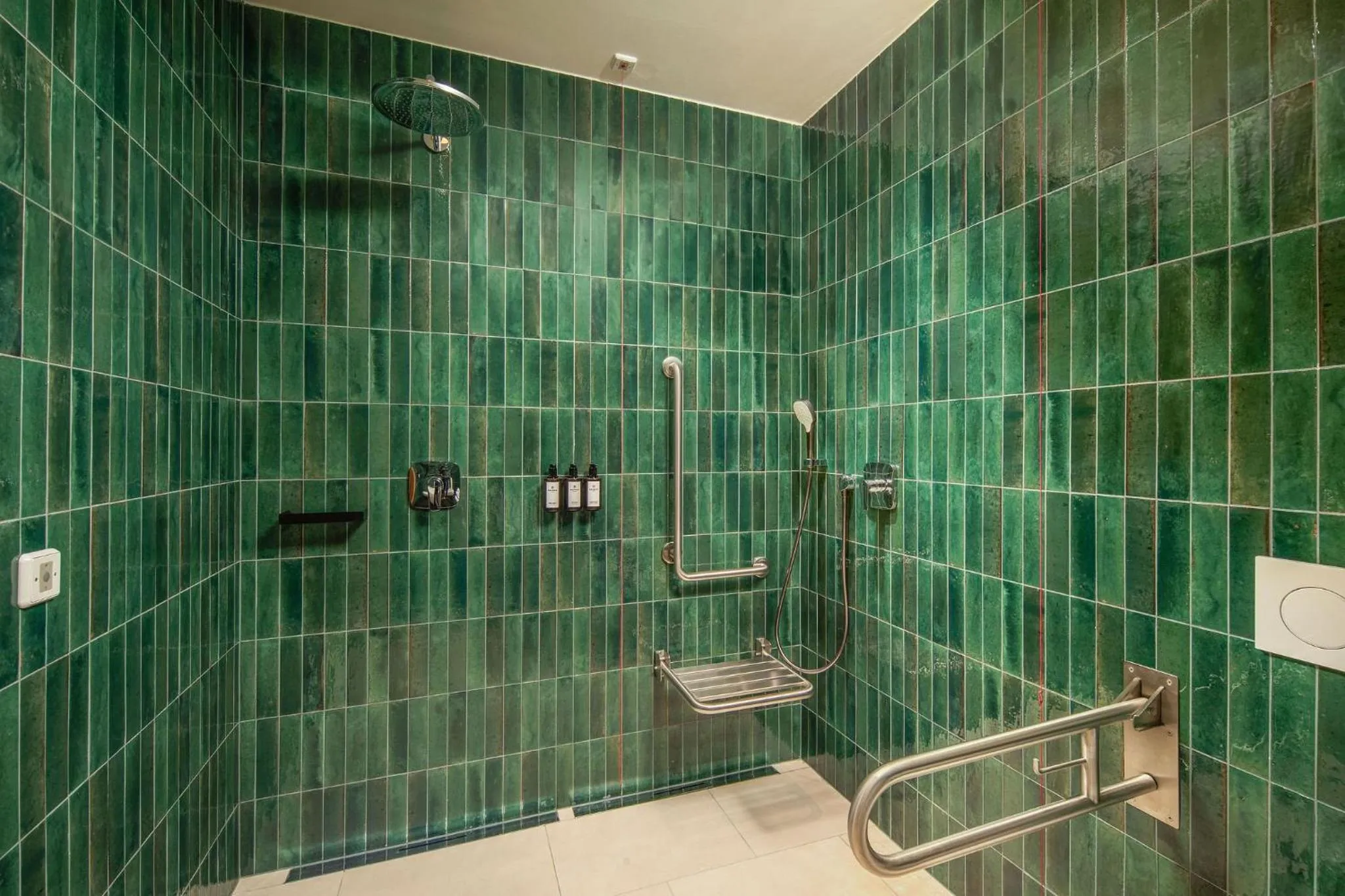 Photo of the whole room in Kimpton BEM Budapest by IHG