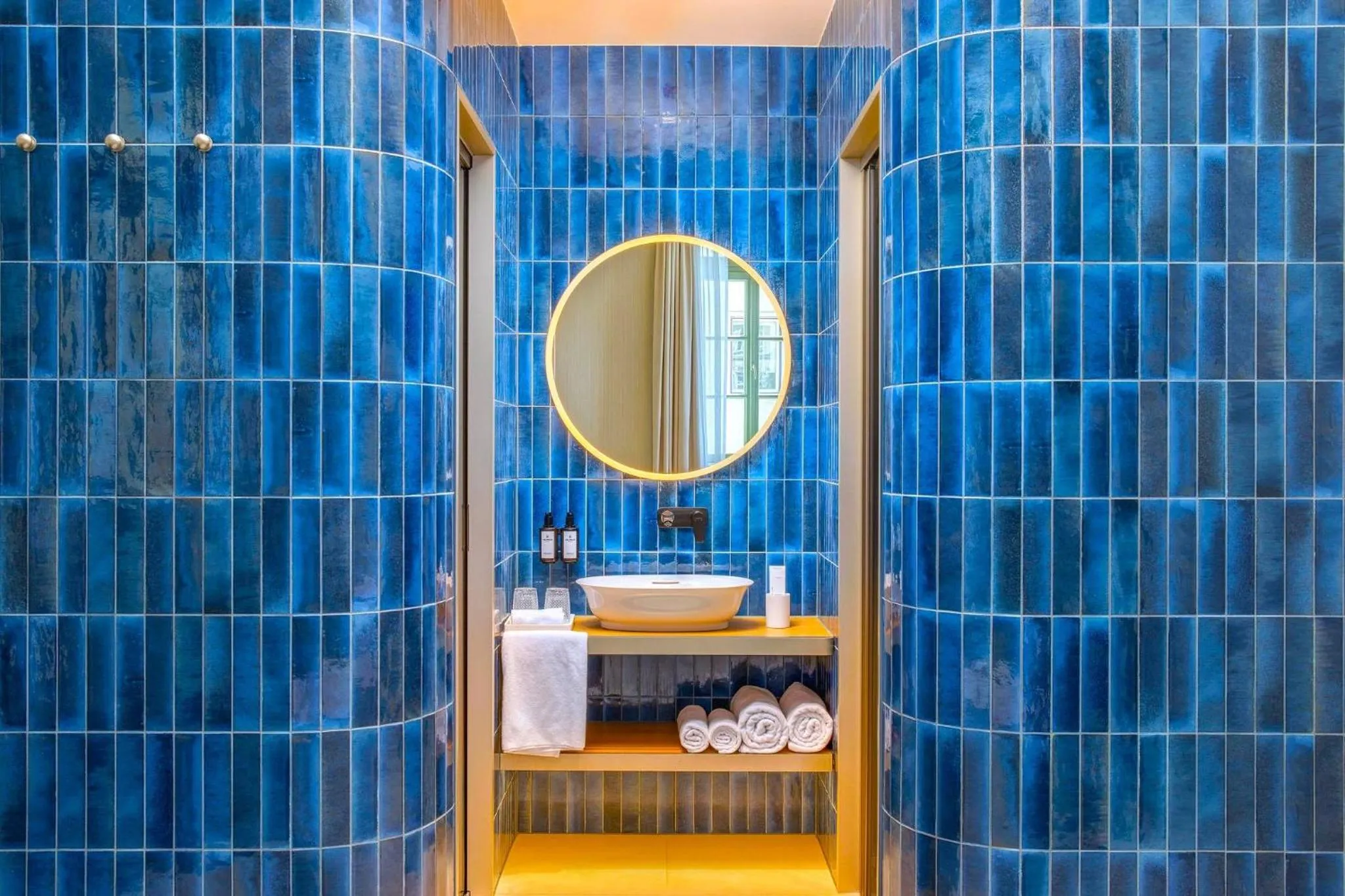 Photo of the whole room in Kimpton BEM Budapest by IHG