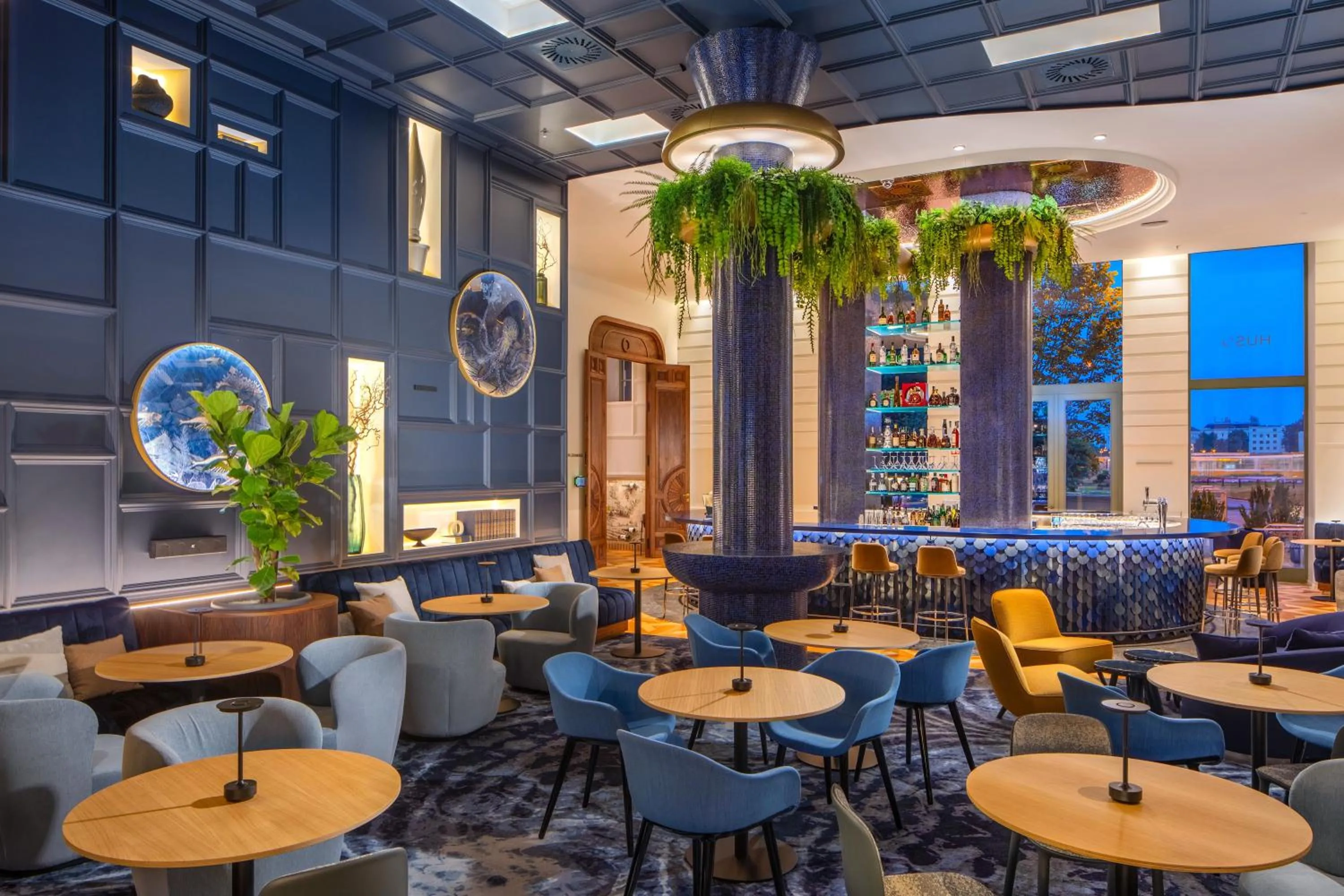 Lounge or bar in Kimpton BEM Budapest by IHG