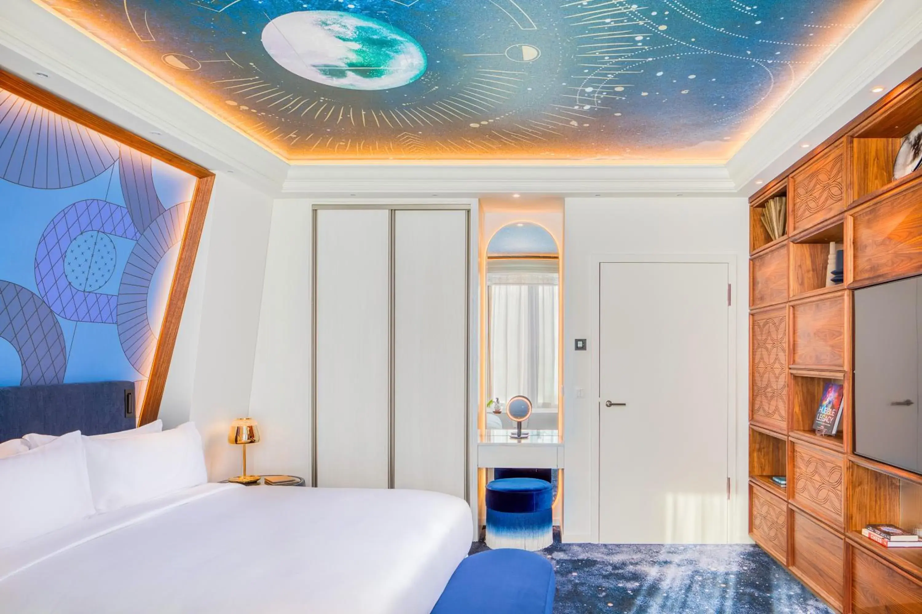 Bed in Kimpton BEM Budapest by IHG Bed in Kimpton BEM Budapest by IHG