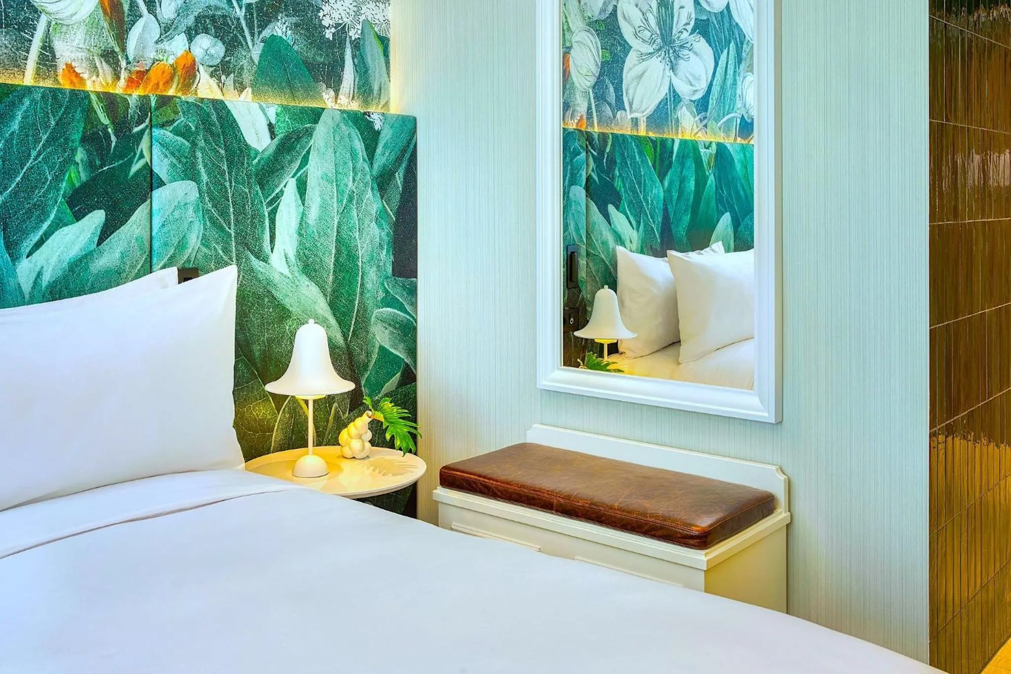 Photo of the whole room, Bed in Kimpton BEM Budapest by IHG