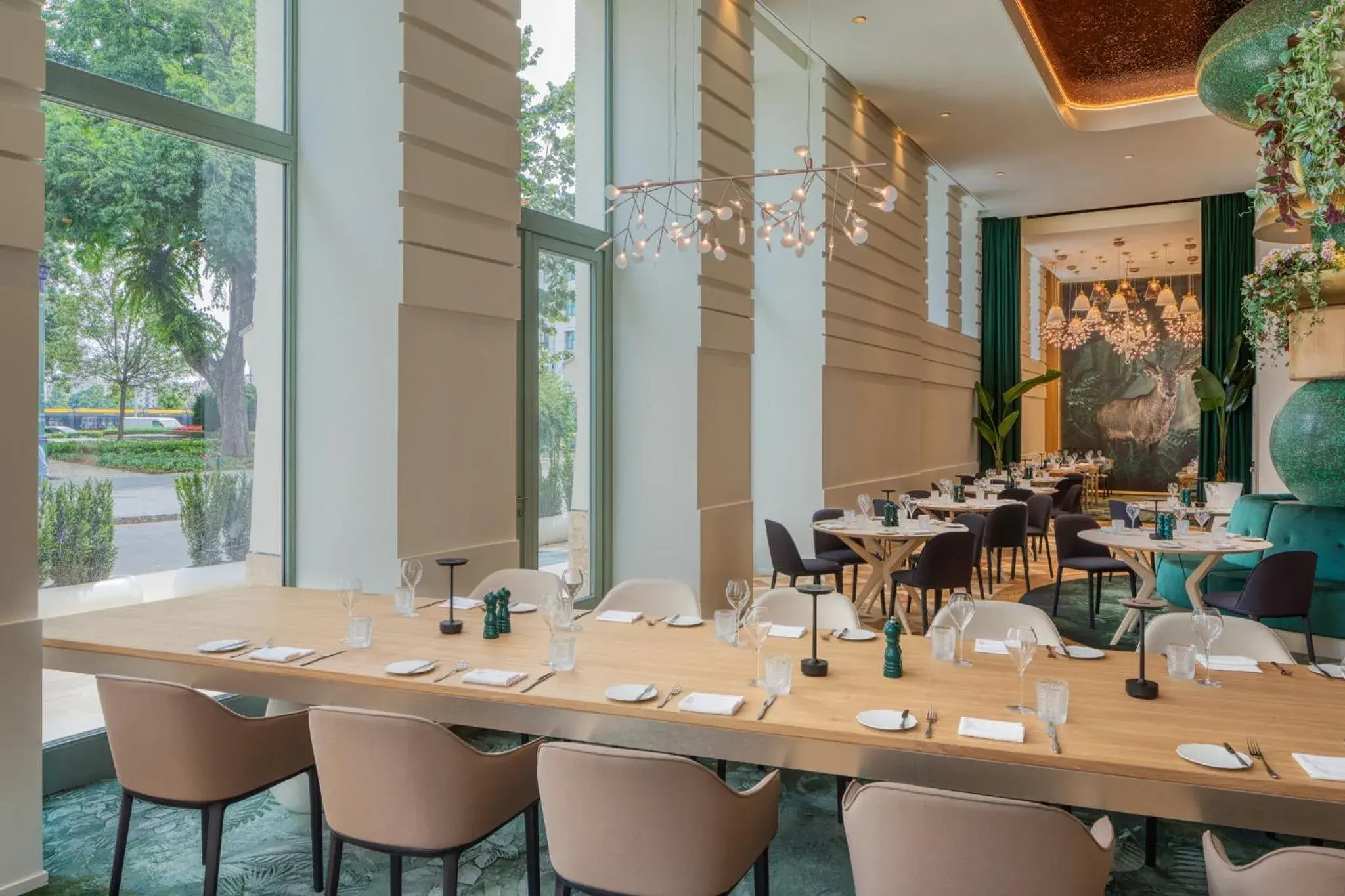 Restaurant/places to eat in Kimpton BEM Budapest by IHG Restaurant/places to eat in Kimpton BEM Budapest by IHG