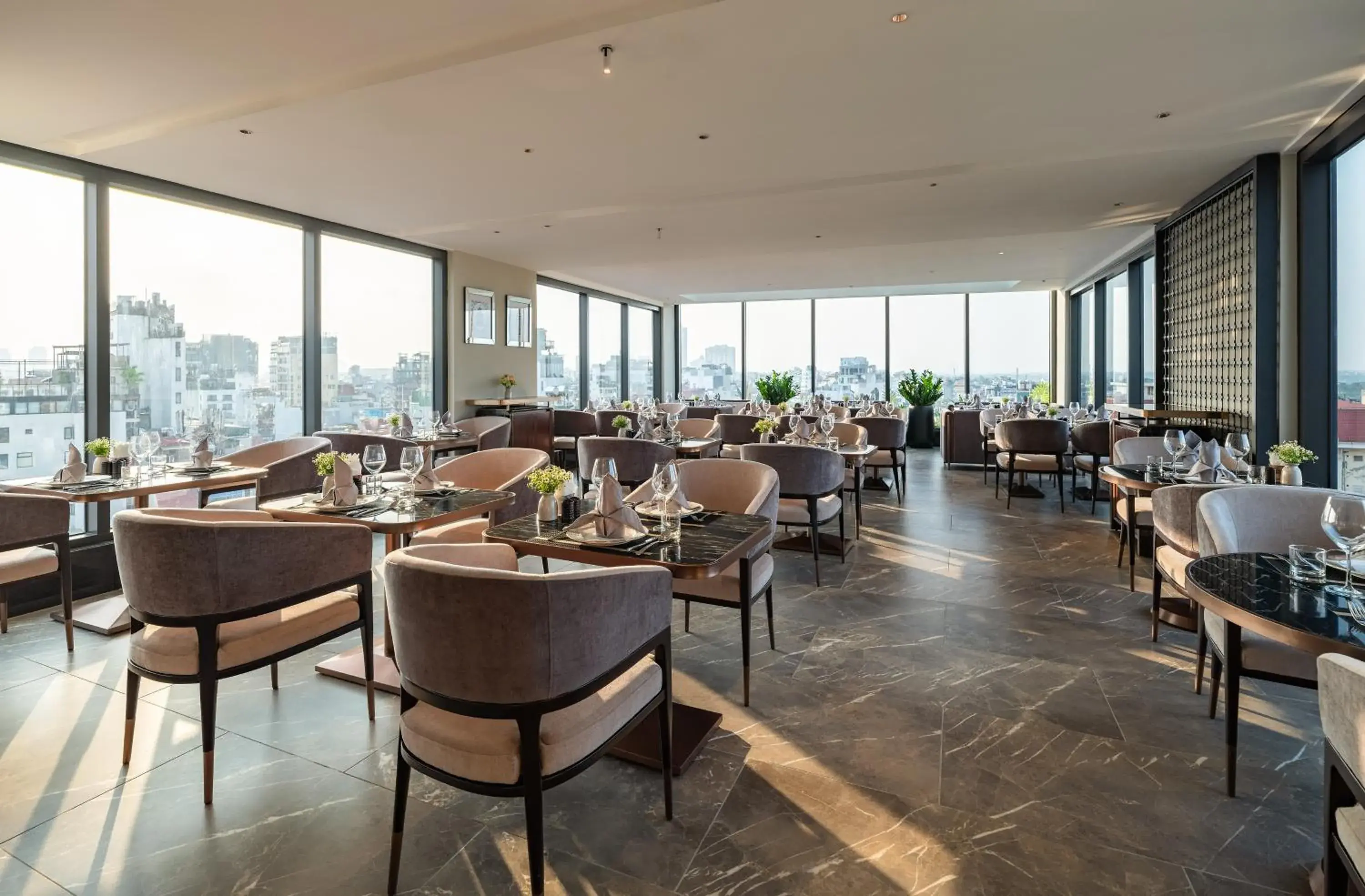 Restaurant/places to eat in CLASSYC Hotel Restaurant/places to eat in CLASSYC Hotel