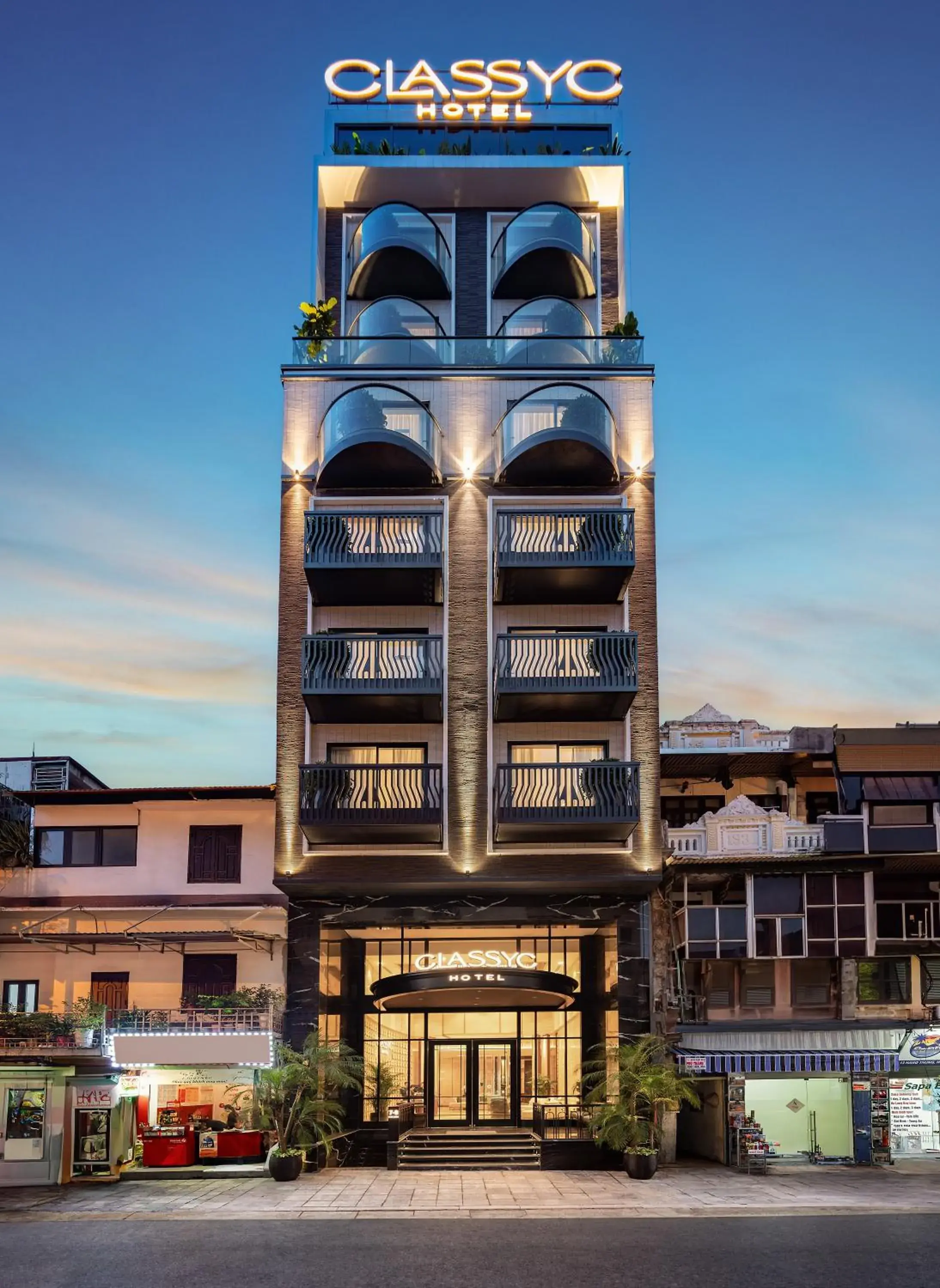 Property building in CLASSYC Hotel Property building in CLASSYC Hotel