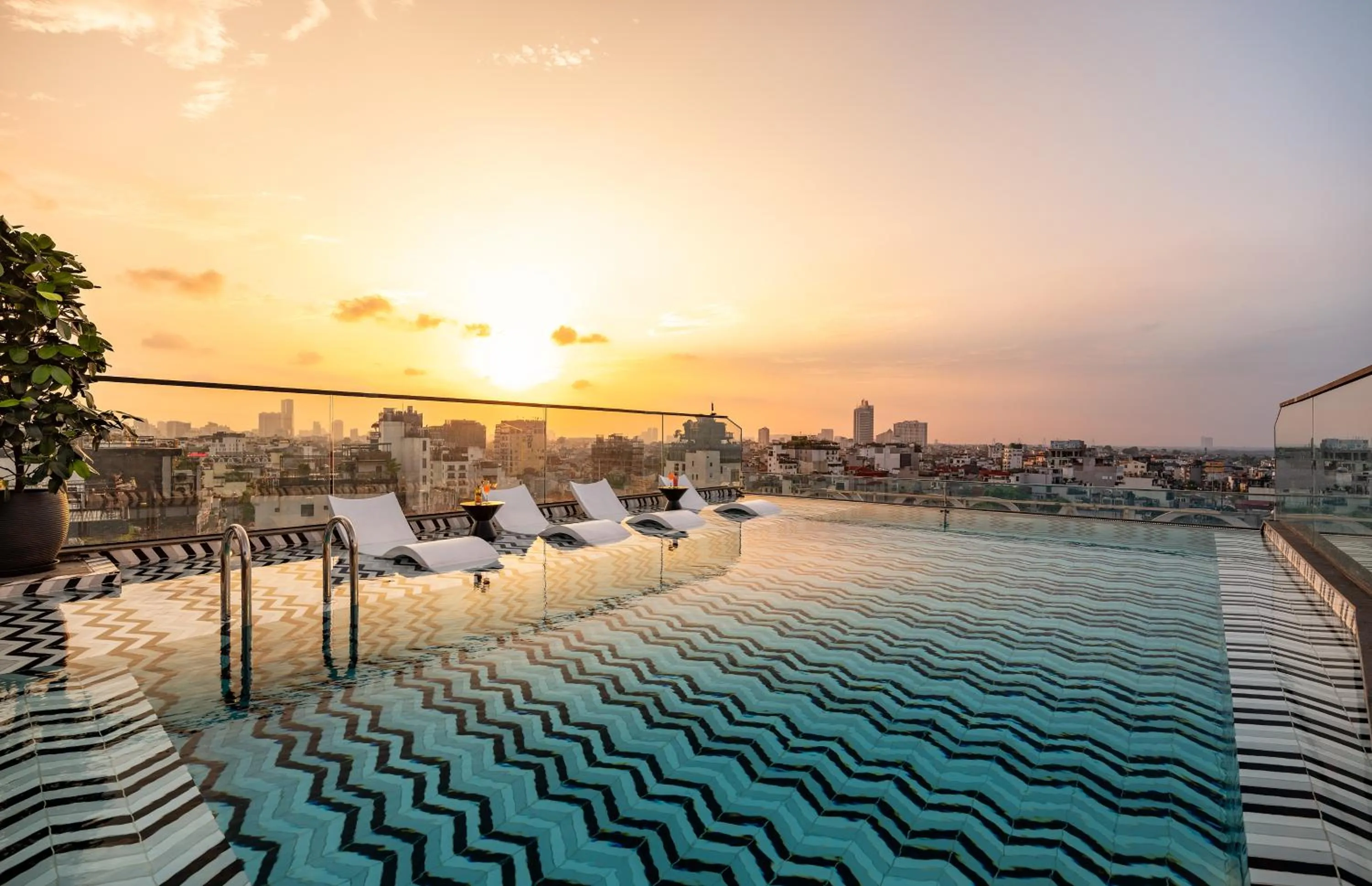 Day in CLASSYC Hotel