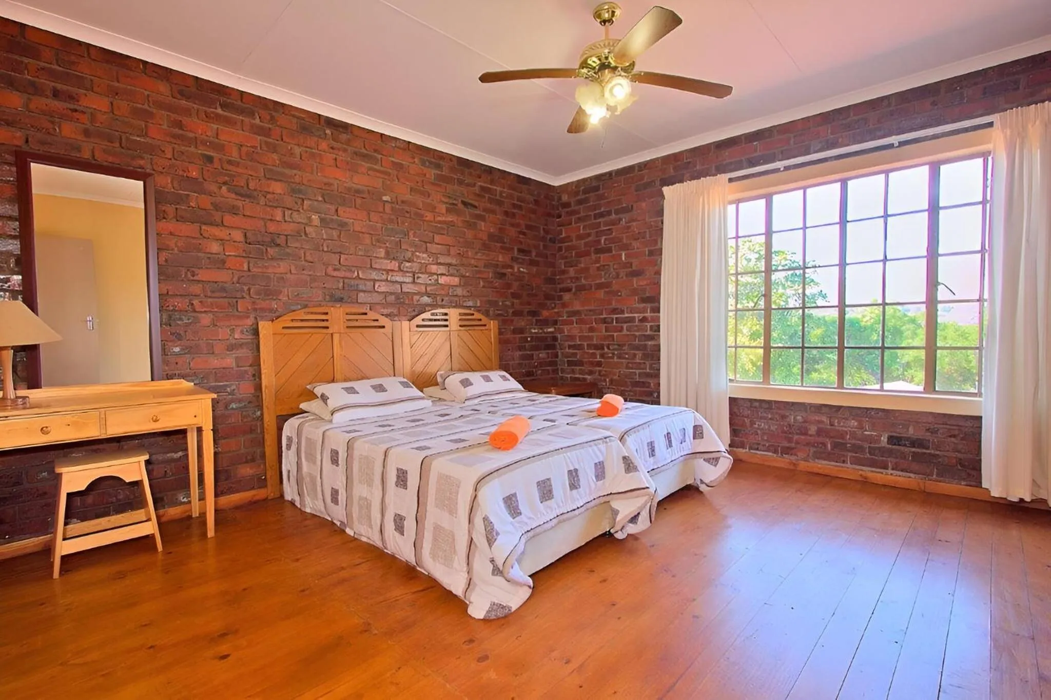 Bed in Elangeni Holiday Resort