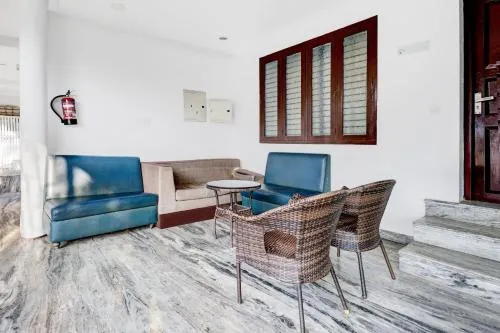 Super Hotel O Kazhakoottam Near AL SAJ Convention Centre