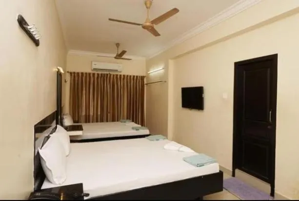 Bed in HOTEL BHARANI