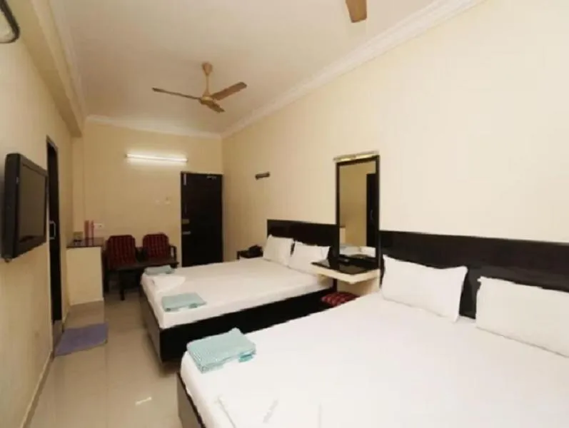 Bed in HOTEL BHARANI