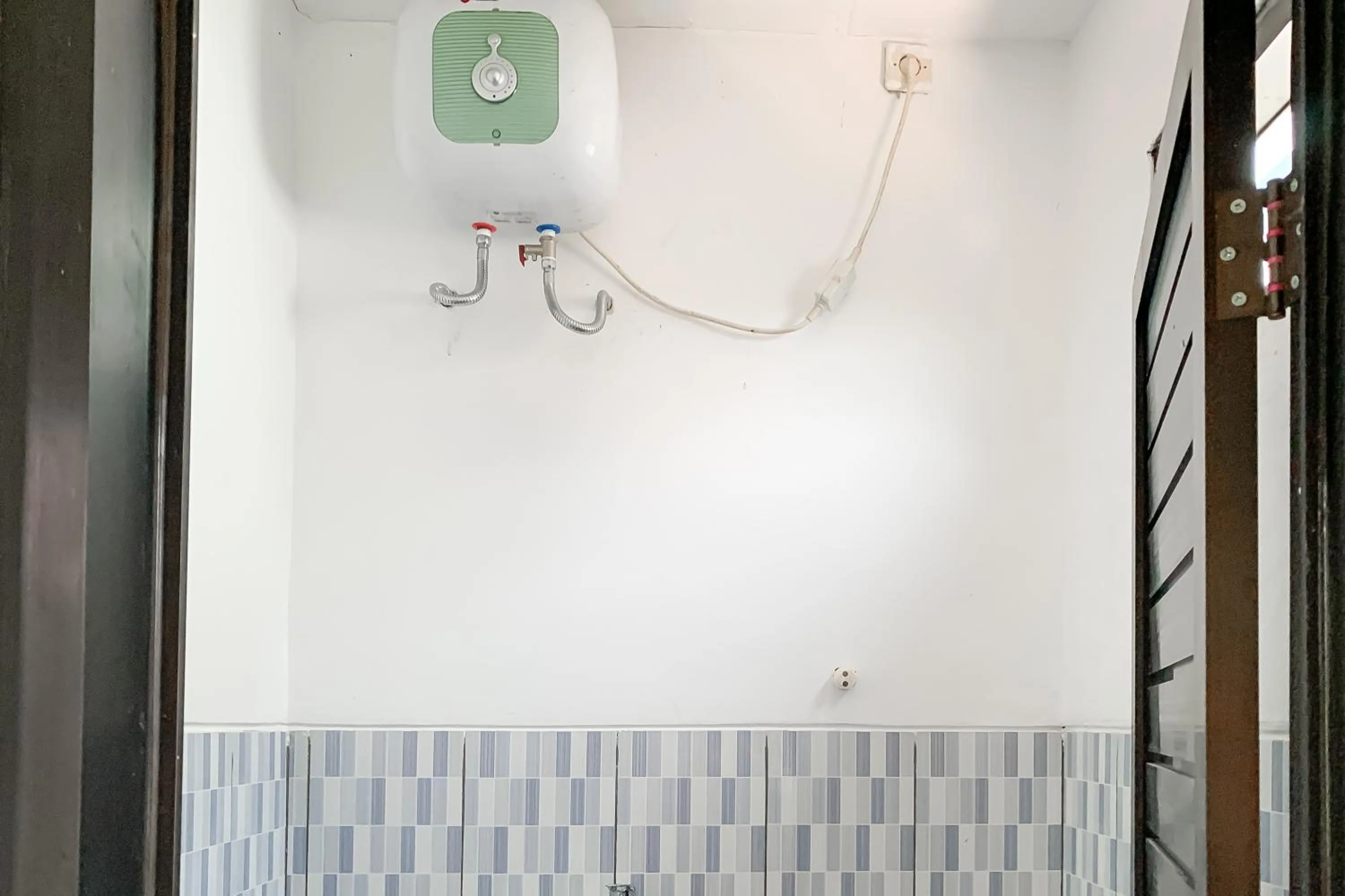Bathroom in Penginapan Losmen Ayu Pamanukan RedPartner