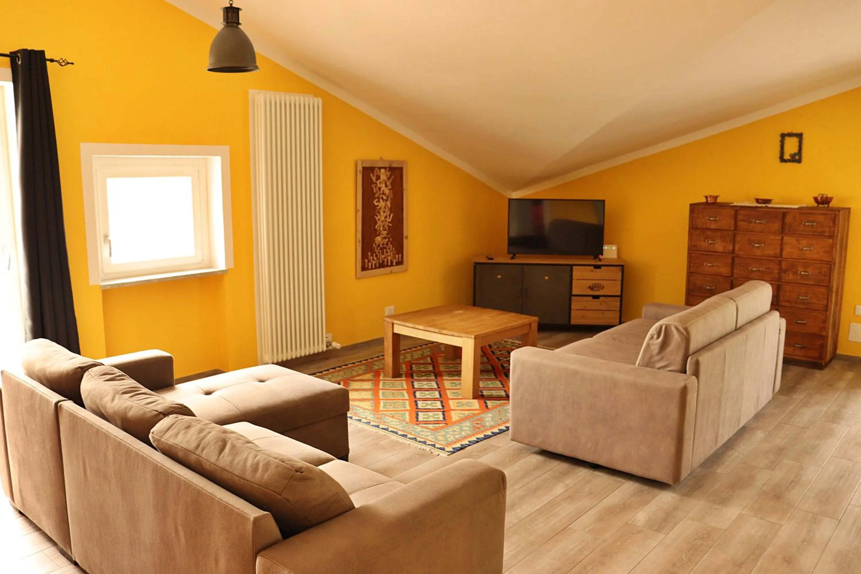 TV and multimedia in Lo barbaboc