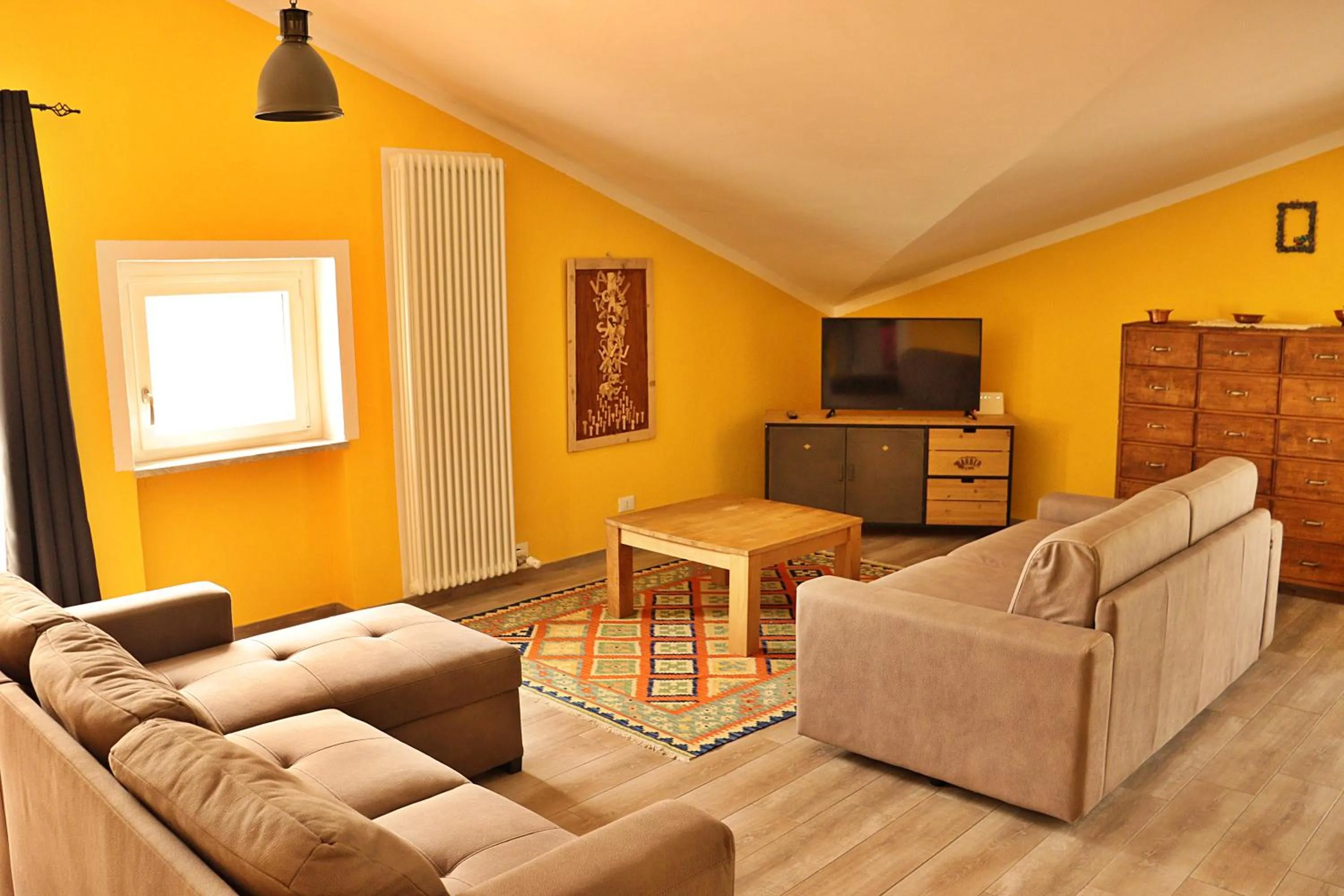 TV and multimedia in Lo barbaboc