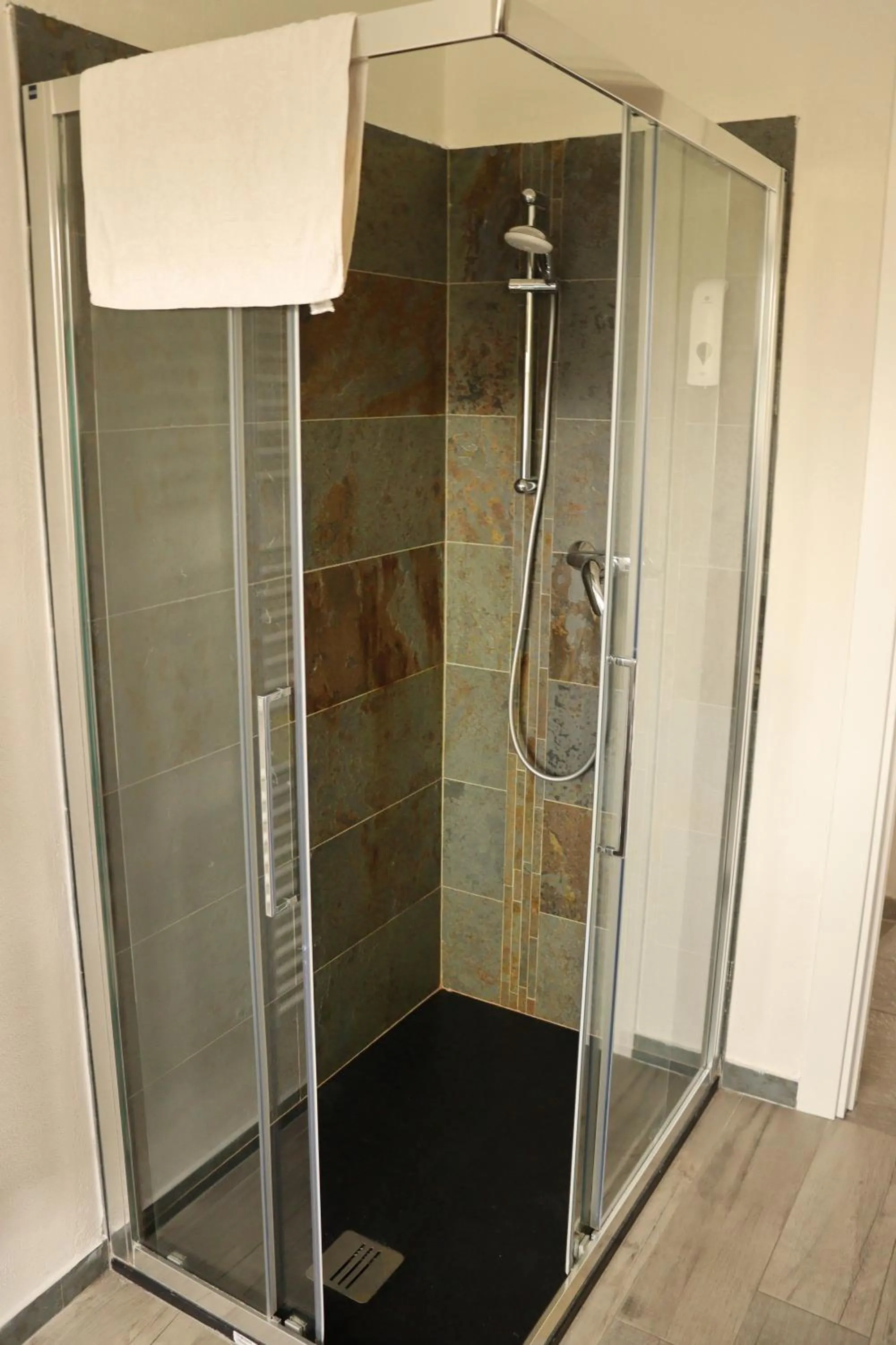 Shower in Lo barbaboc