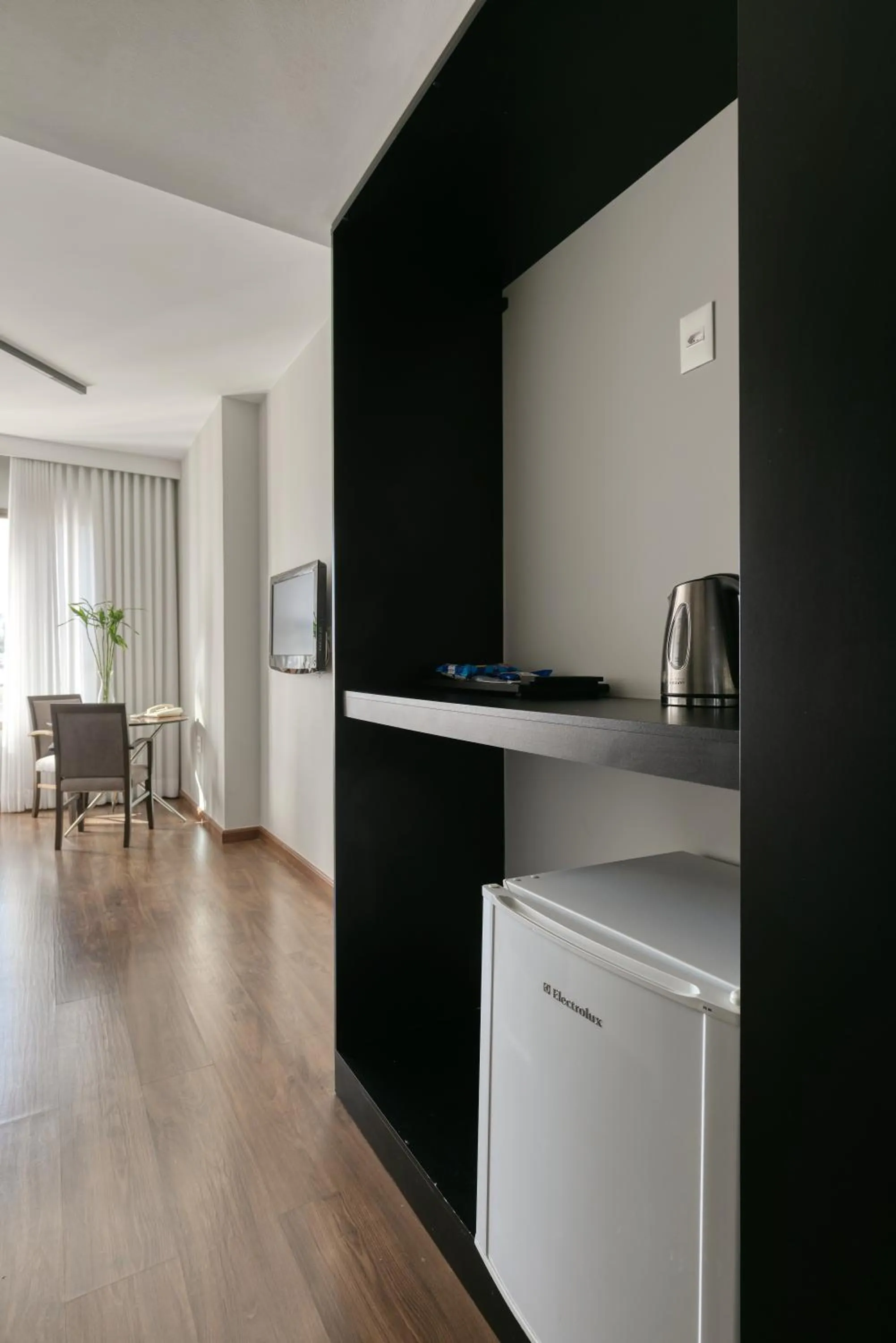 Coffee/tea facilities in Mercure Belo Horizonte Lourdes