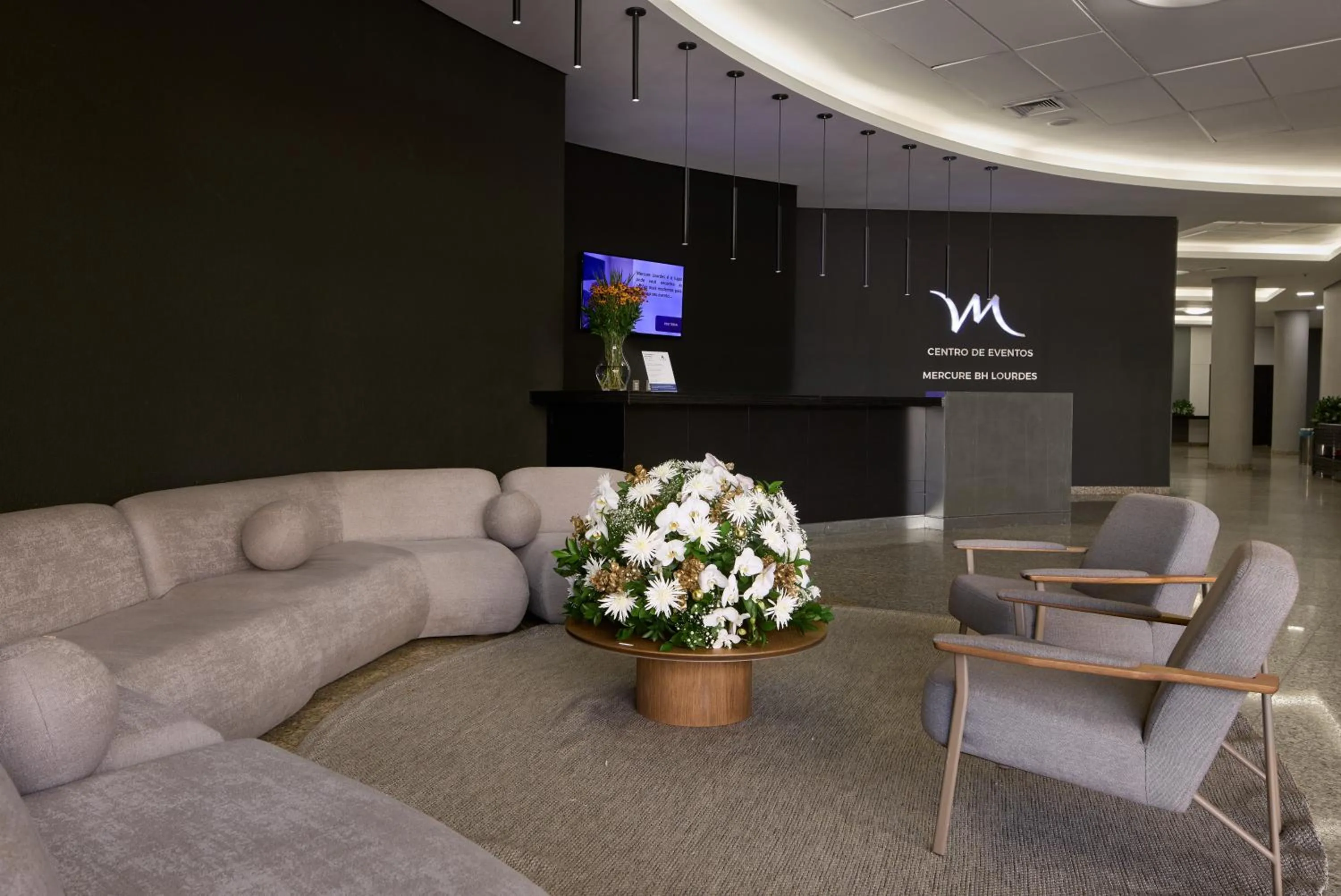 Lobby or reception in Mercure Belo Horizonte Lourdes