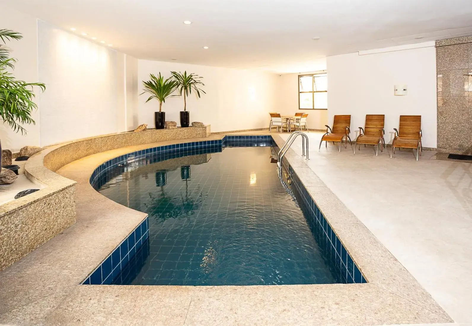 Swimming pool in Mercure Belo Horizonte Lourdes Swimming pool in Mercure Belo Horizonte Lourdes