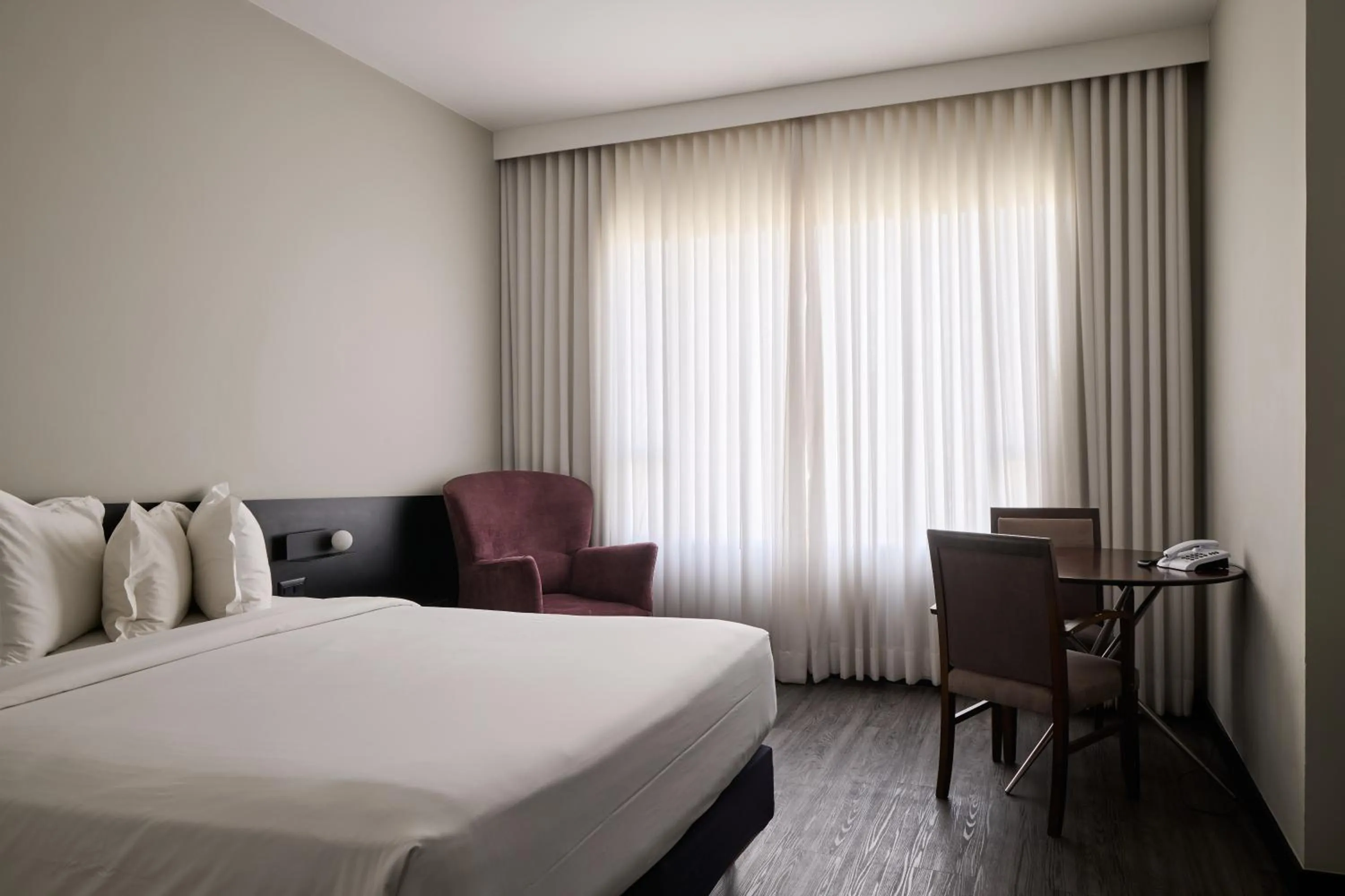 Bedroom, Bed in Mercure Belo Horizonte Lourdes