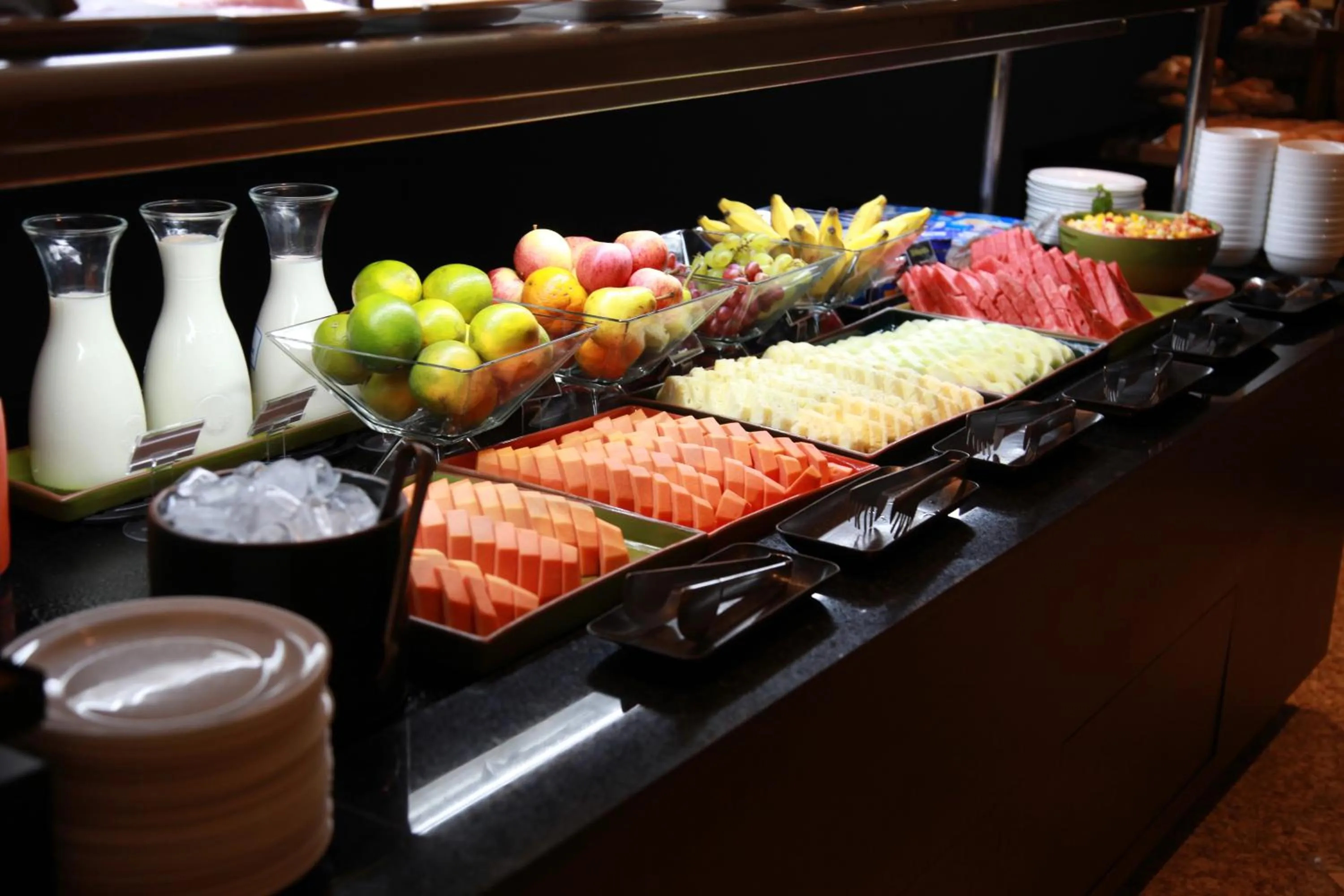 Buffet breakfast in Mercure Belo Horizonte Lourdes