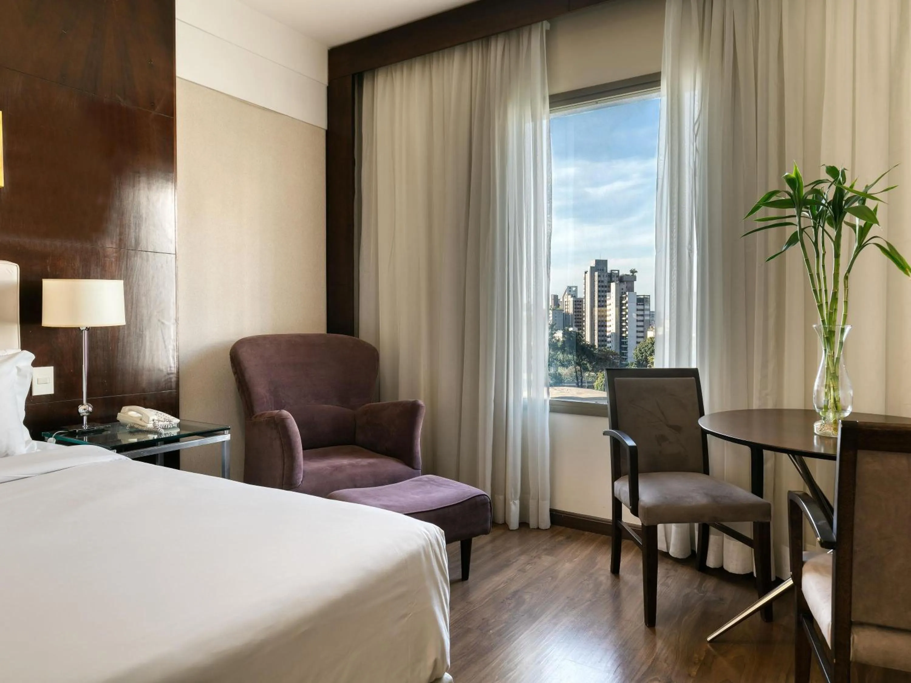 Bedroom, Bed in Mercure Belo Horizonte Lourdes