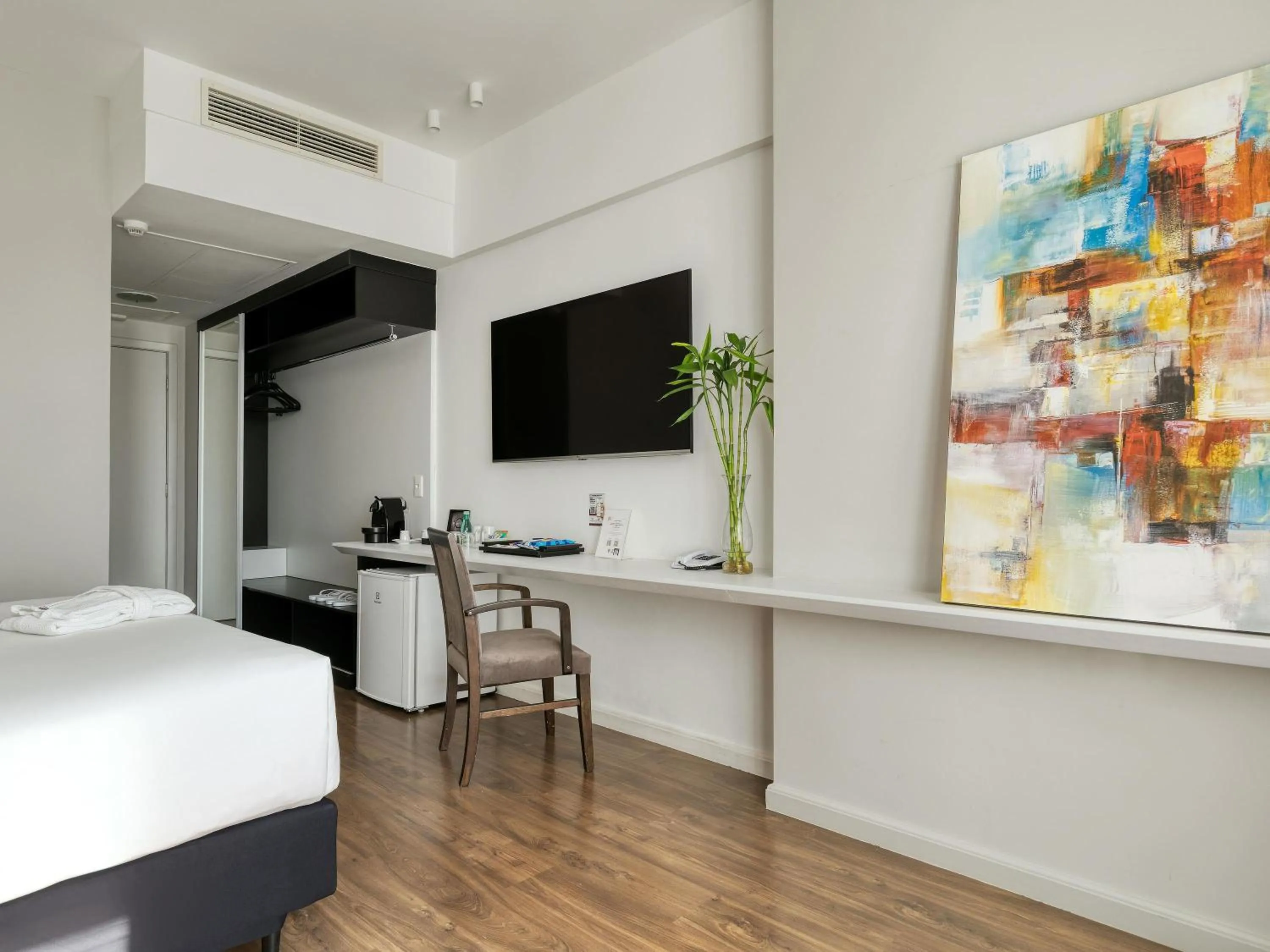 Bedroom, Bed in Mercure Belo Horizonte Lourdes