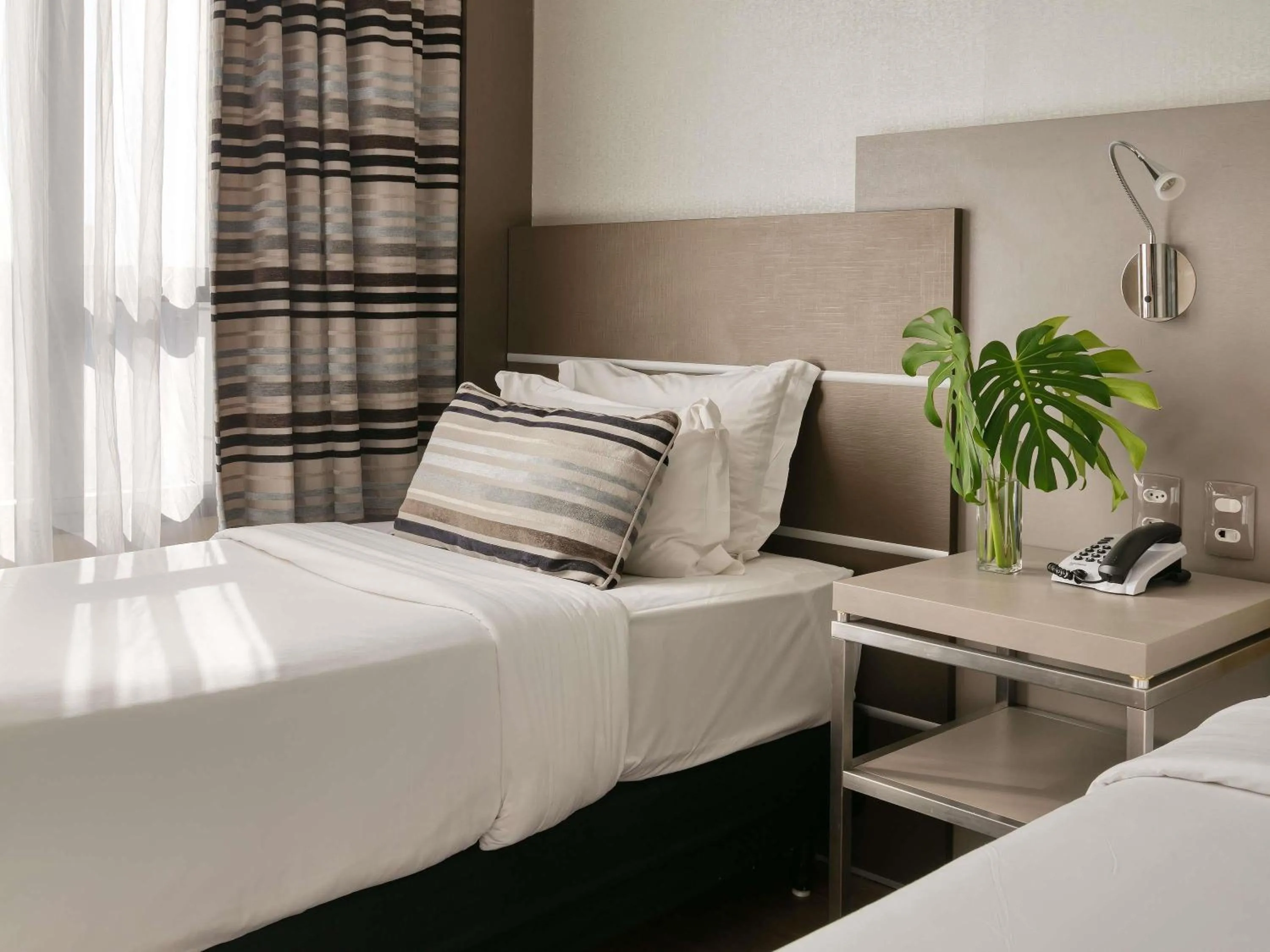 Bedroom, Bed in Mercure Belo Horizonte Lourdes