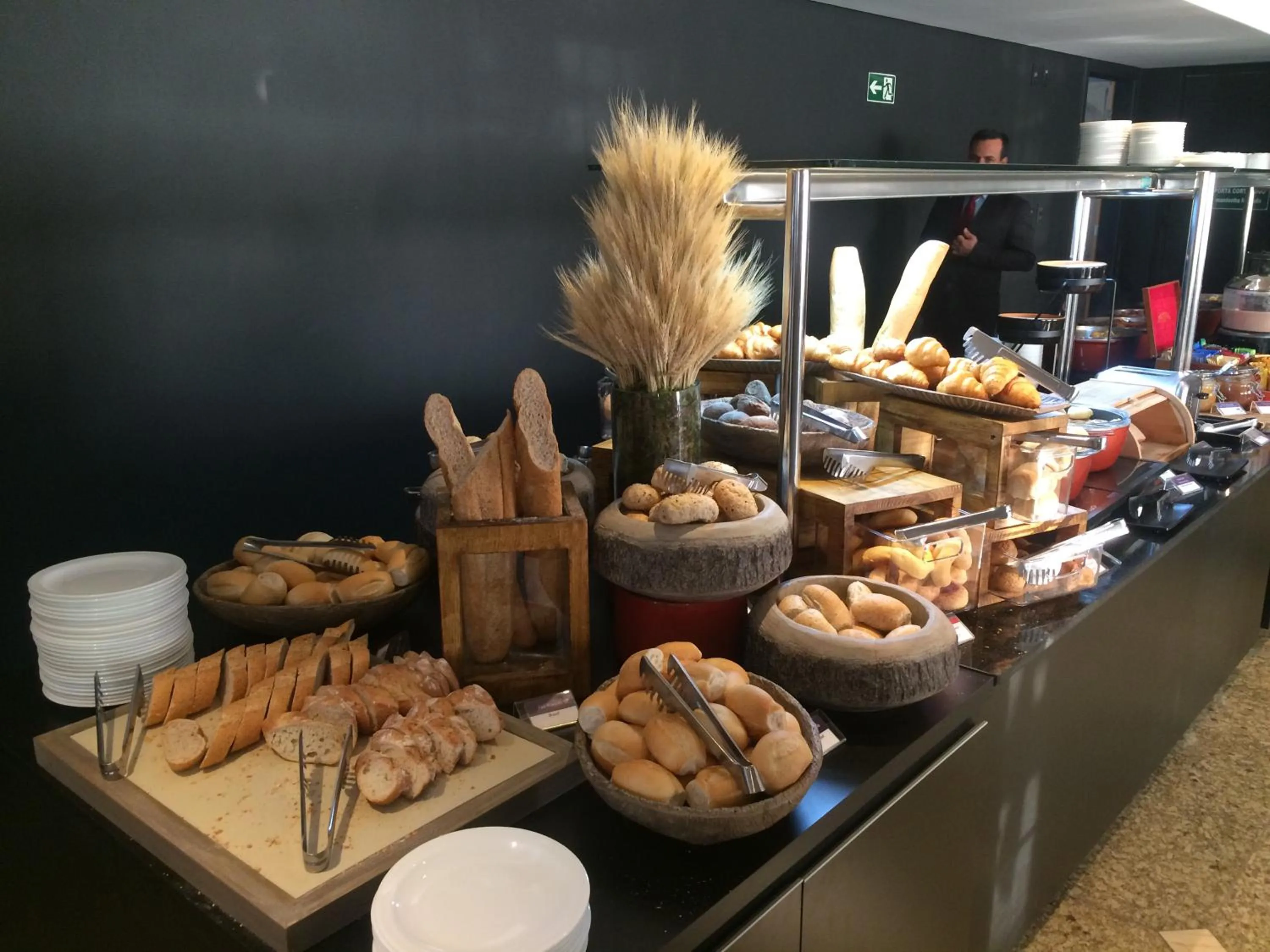 Buffet breakfast in Mercure Belo Horizonte Lourdes