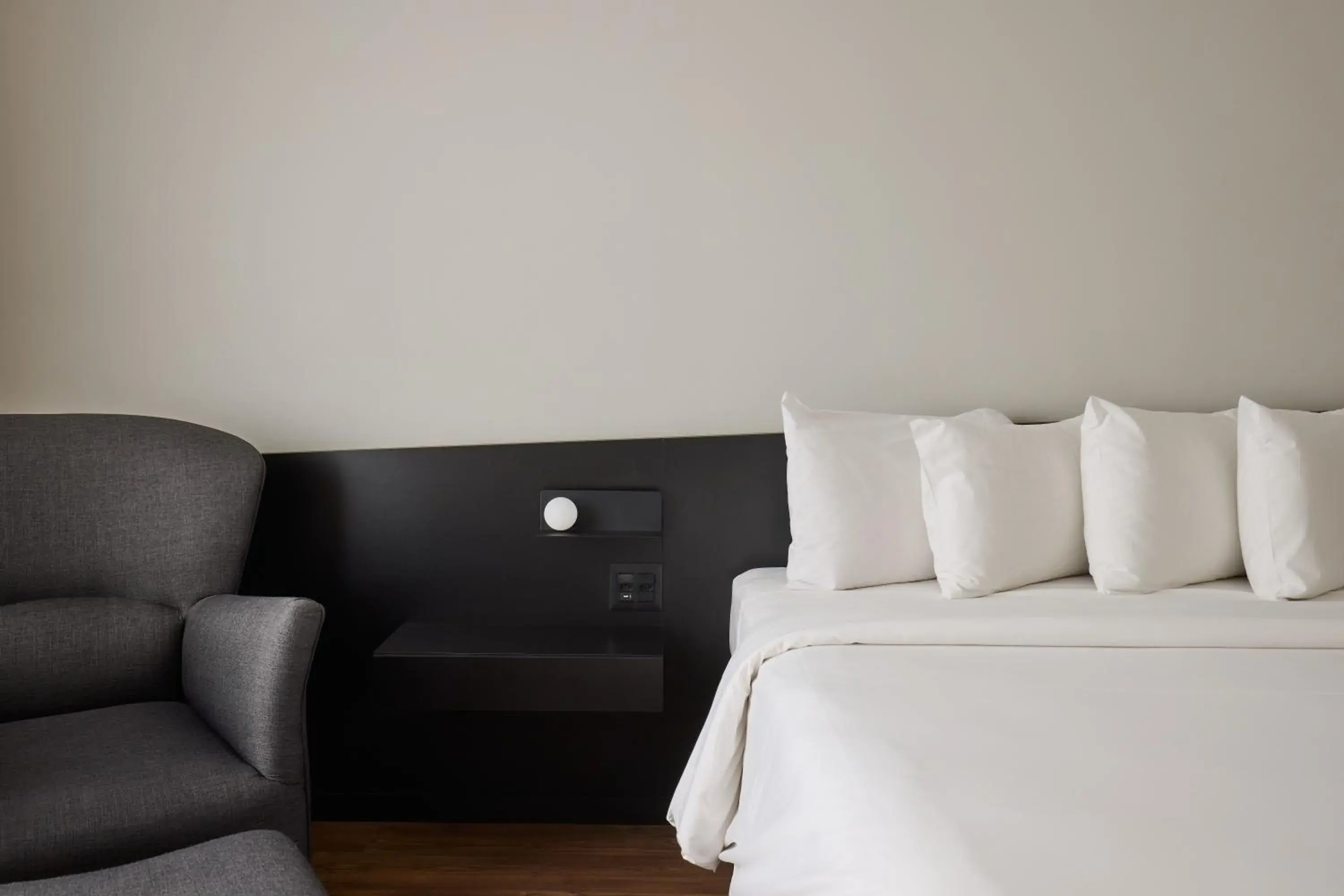 Bedroom, Bed in Mercure Belo Horizonte Lourdes Bedroom, Bed in Mercure Belo Horizonte Lourdes