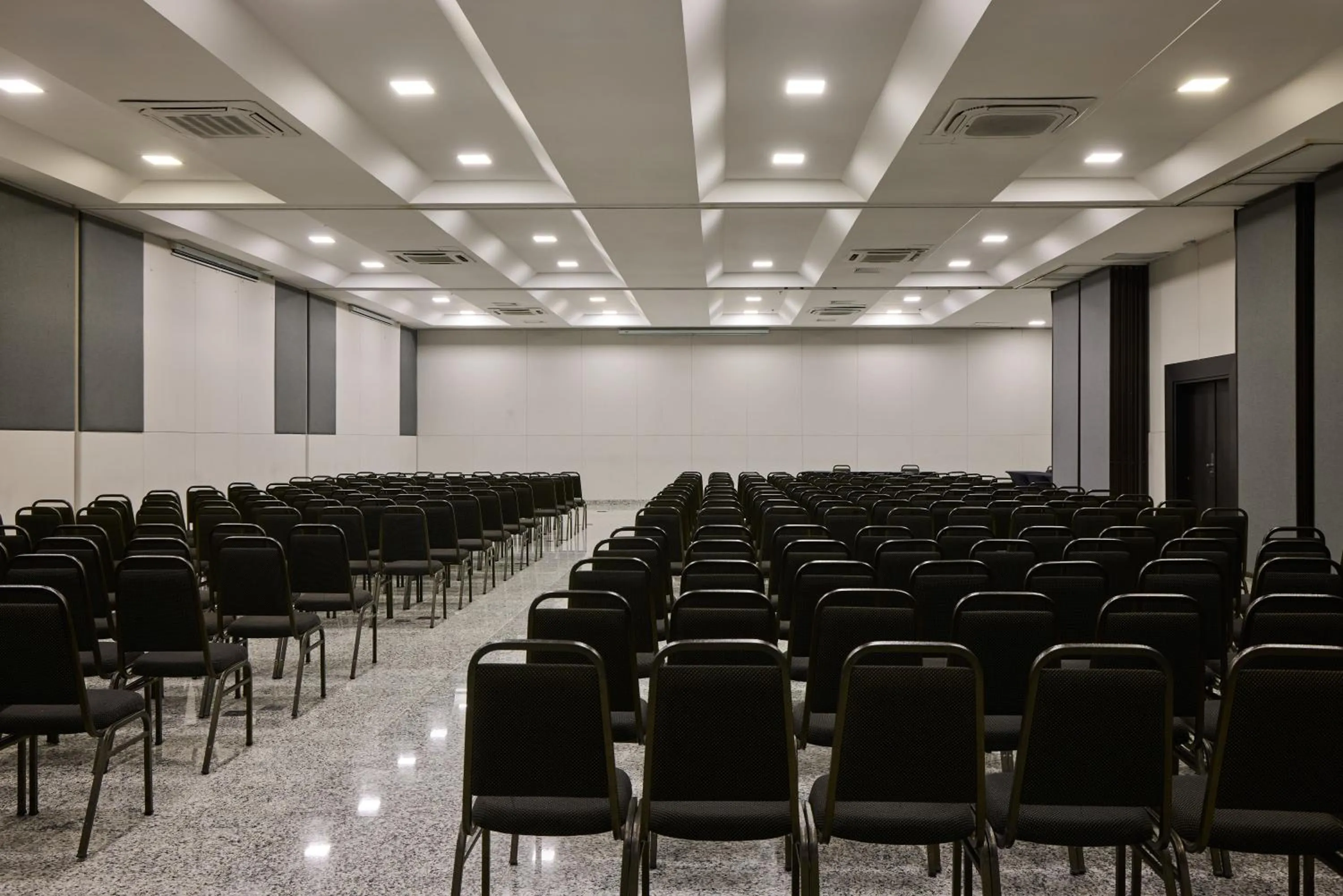 Banquet/Function facilities in Mercure Belo Horizonte Lourdes