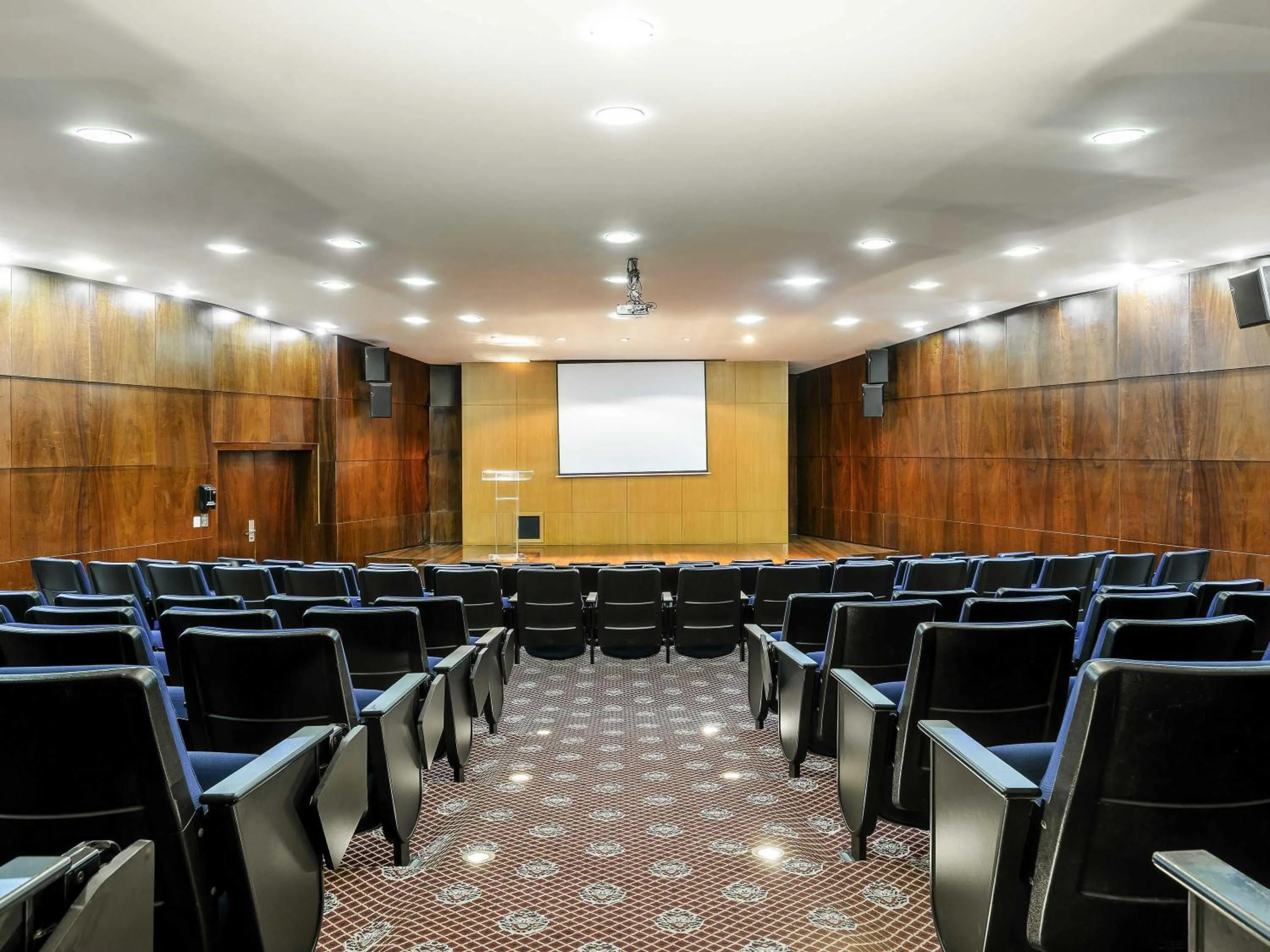 Meeting/conference room in Mercure Belo Horizonte Lourdes