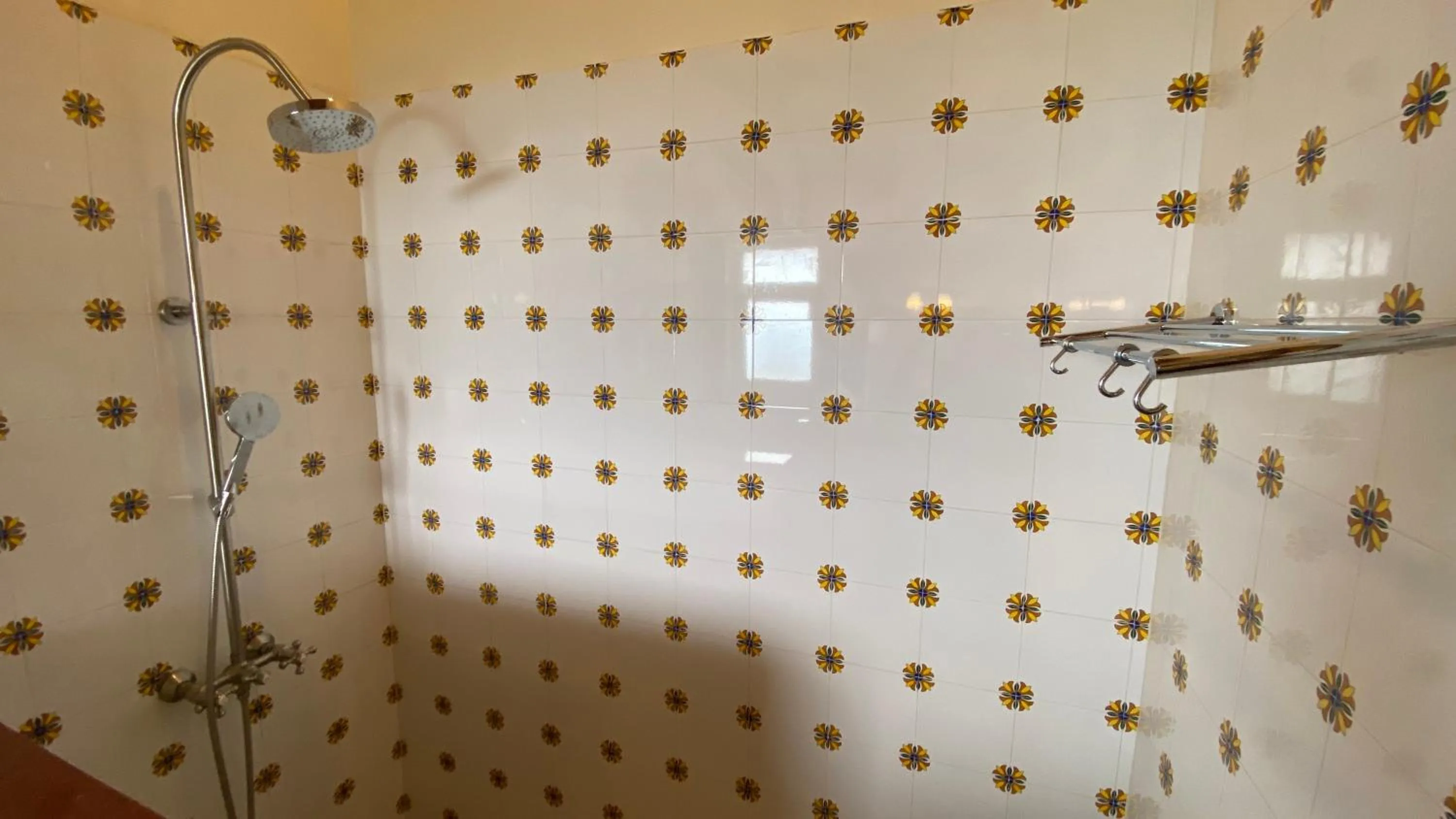 Shower in The Magnolia Lodge