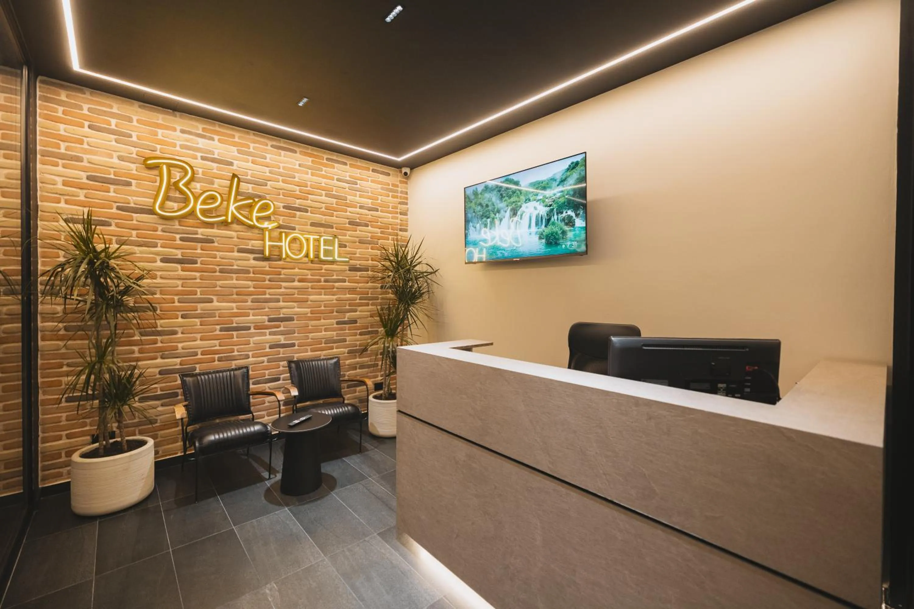 TV and multimedia in Hotel Beke