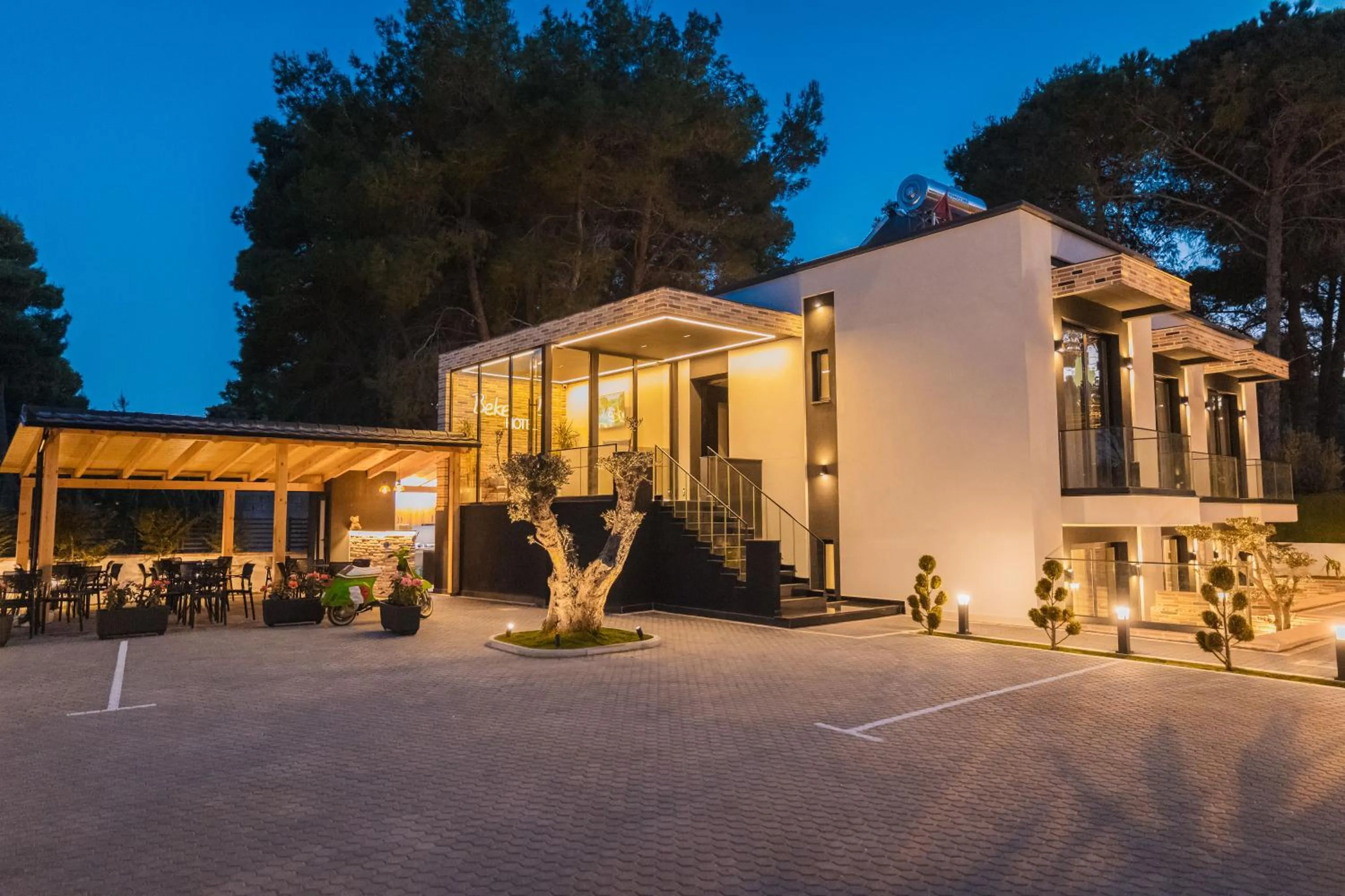 Property building in Hotel Beke