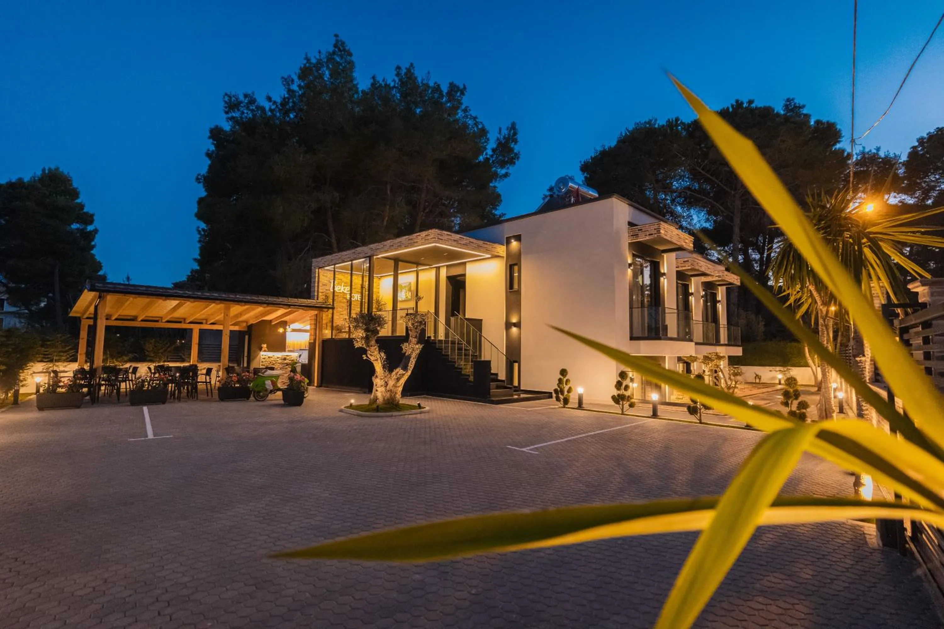 Property building in Hotel Beke