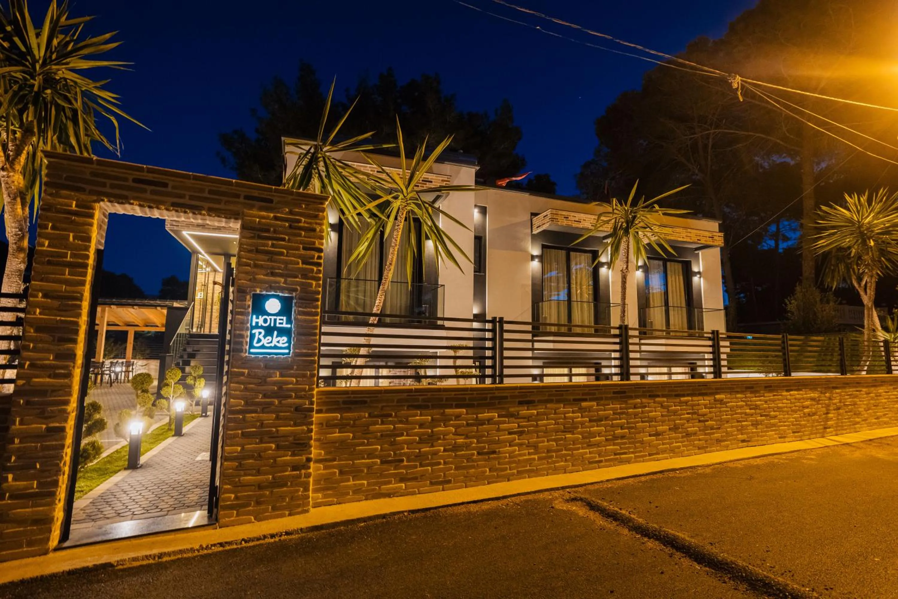 Property building in Hotel Beke