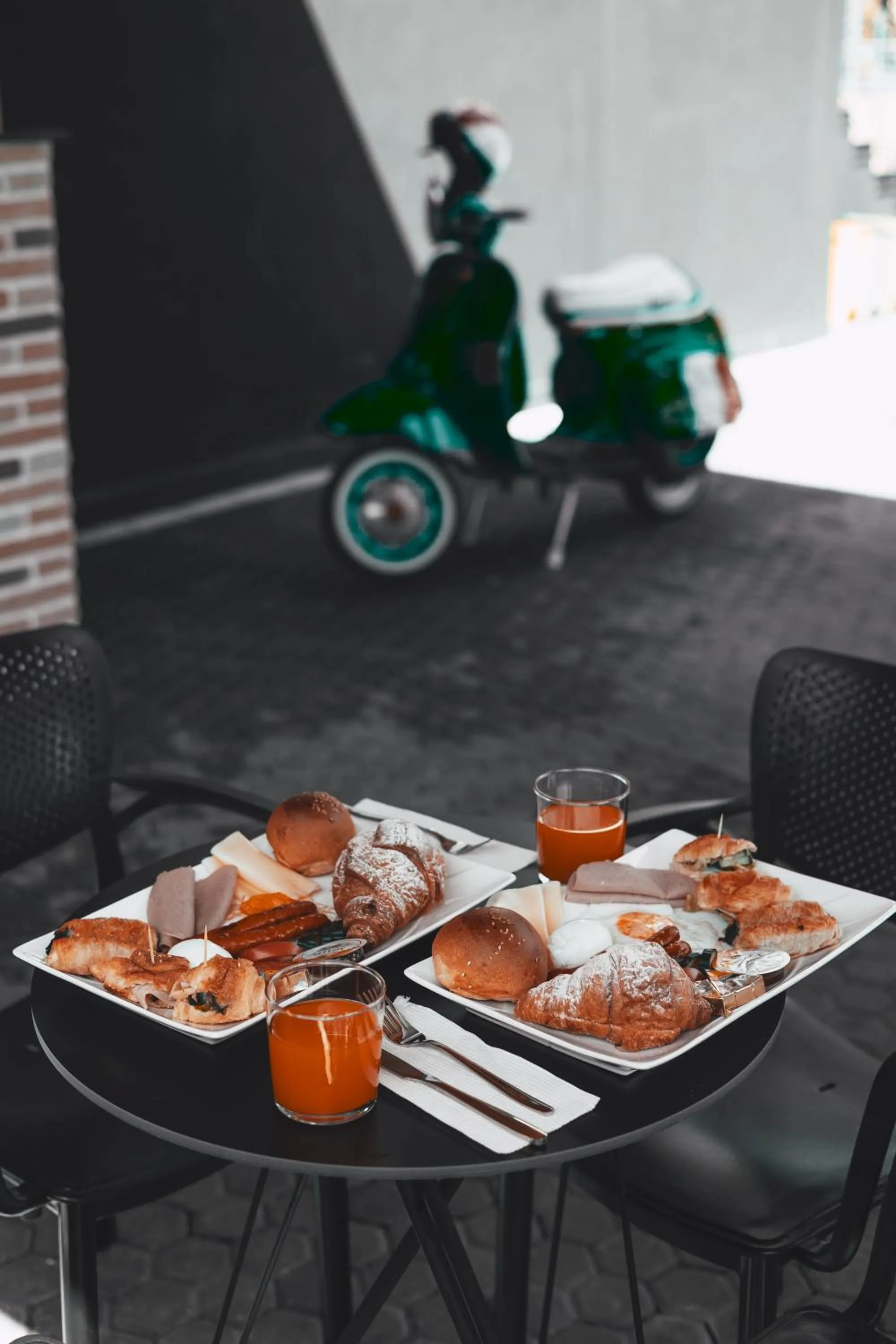 Buffet breakfast in Hotel Beke