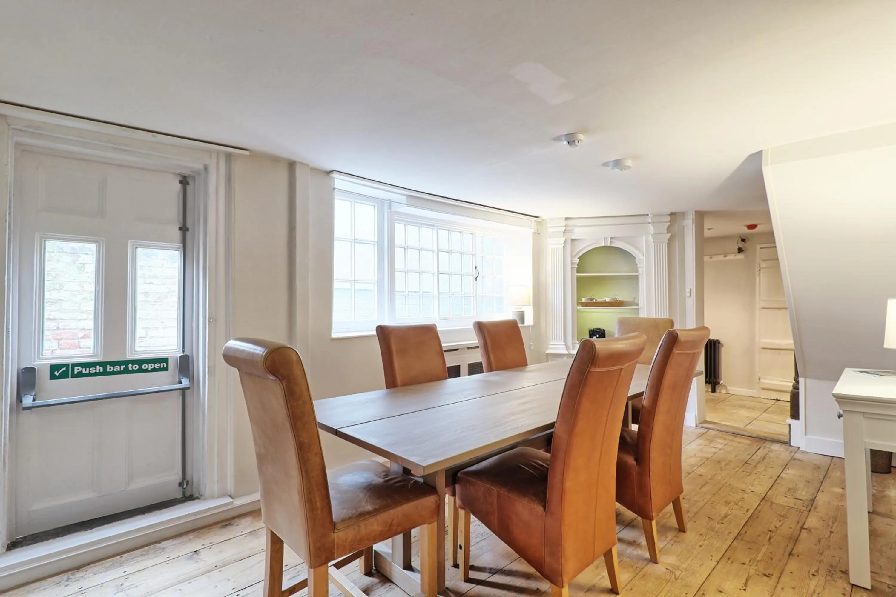 Dining area in Ranfield's Brasserie Hotel Rooms