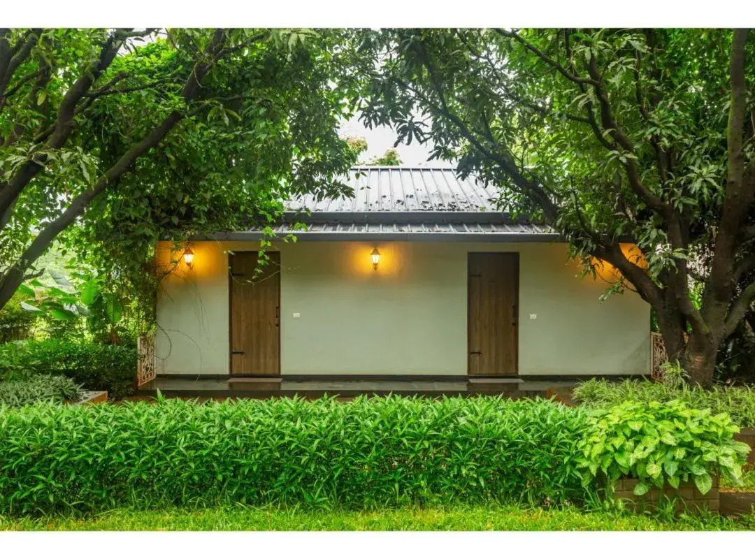 Bedroom in River Estates Resort, Restaurant & Spa by Vibescapes Bedroom in River Estates Resort, Restaurant & Spa by Vibescapes