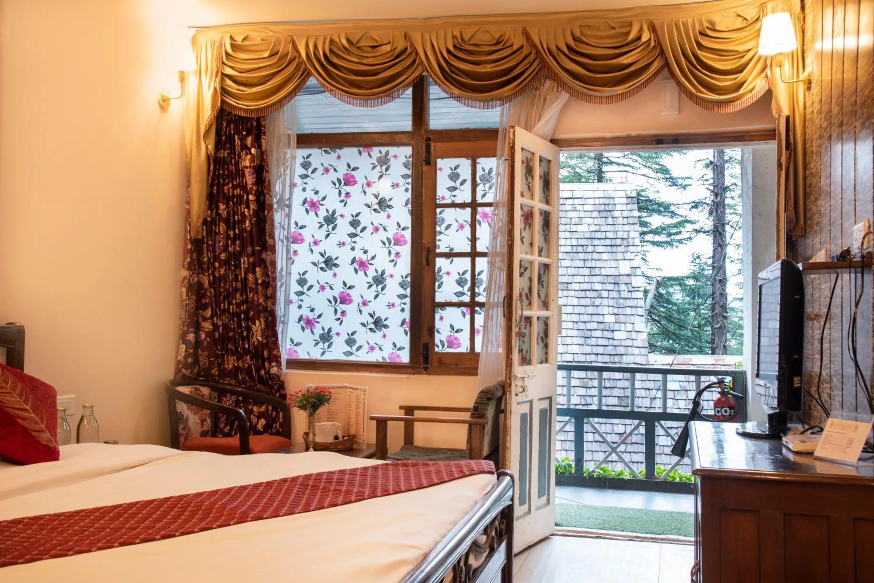 Bed in Shimla British Resort
