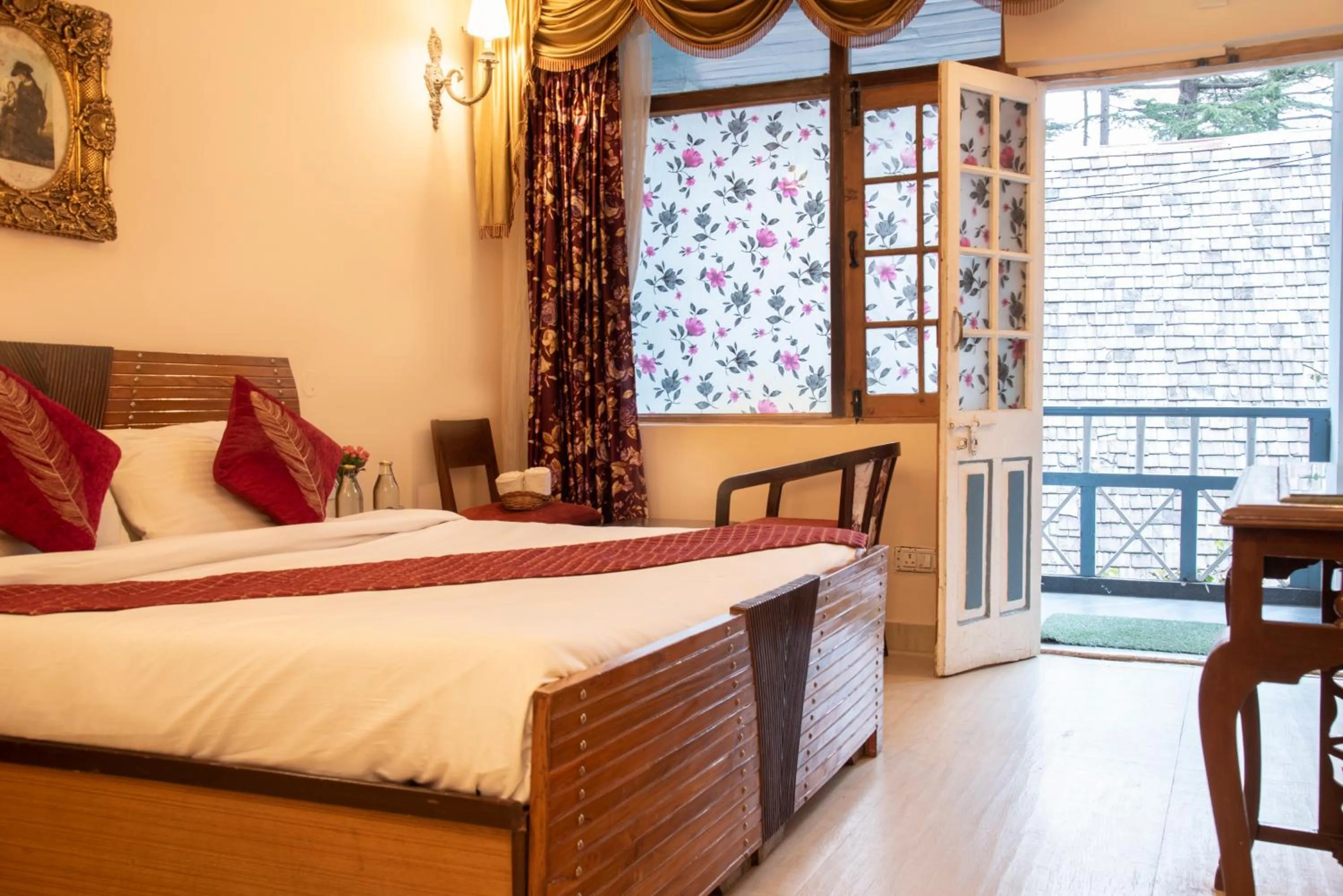 Bed in Shimla British Resort