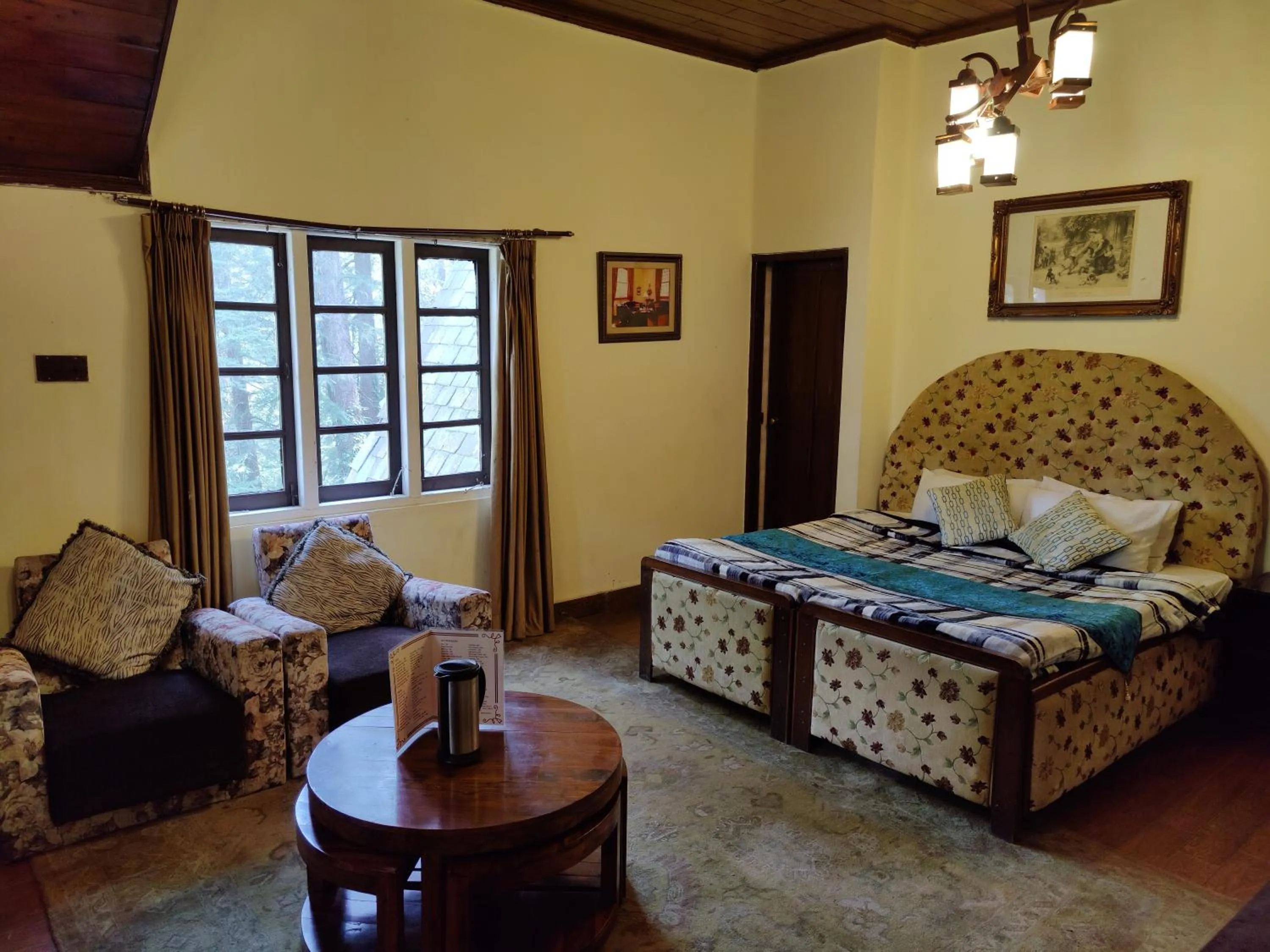 Bed in Shimla British Resort