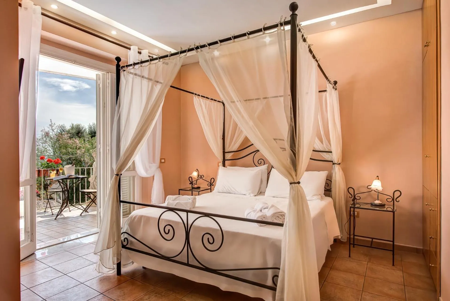Bed in Rooftop Nerano - Amazing Sea View