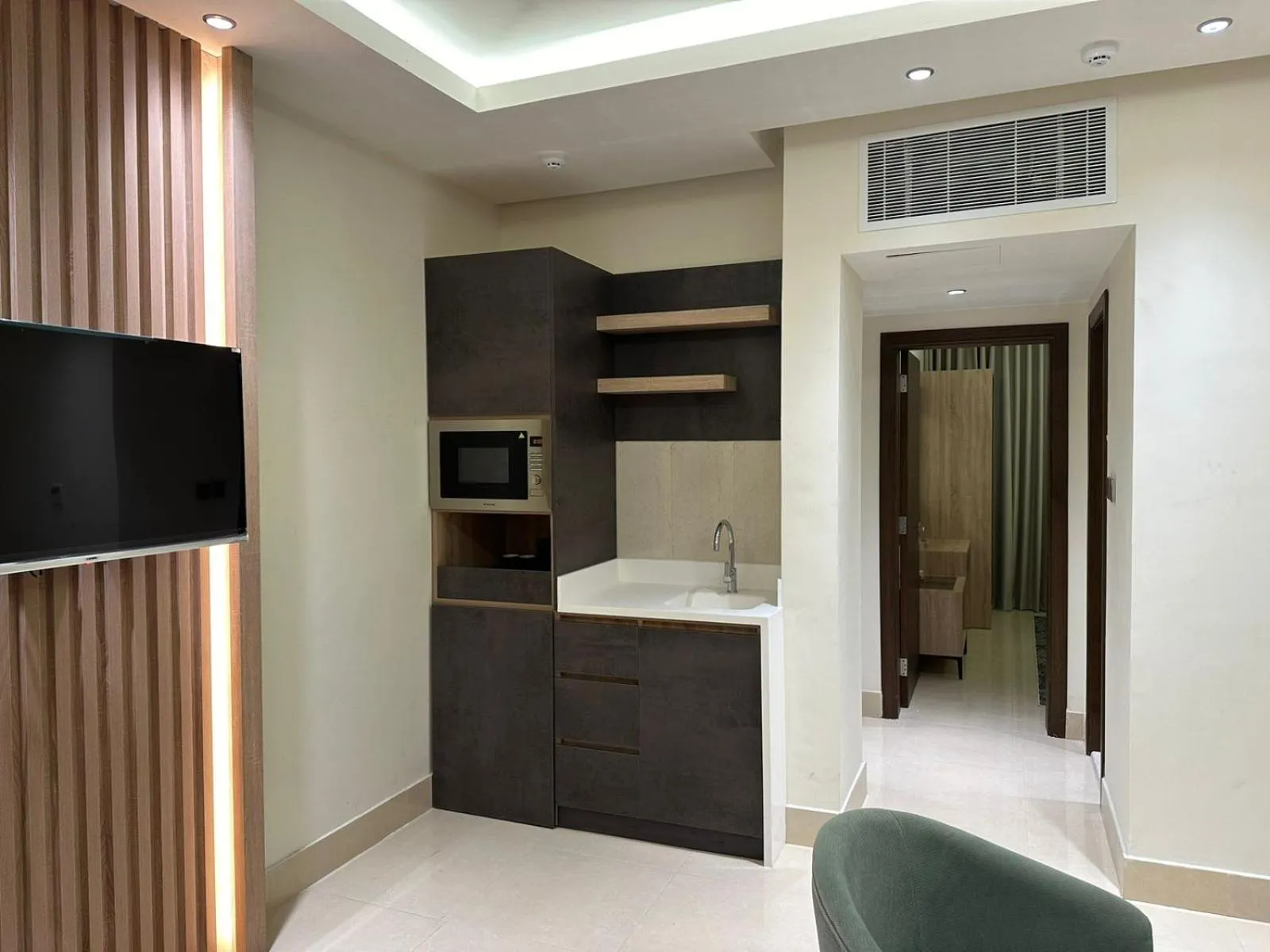 Kitchen or kitchenette in Maskan Alolya Serviced Apartment