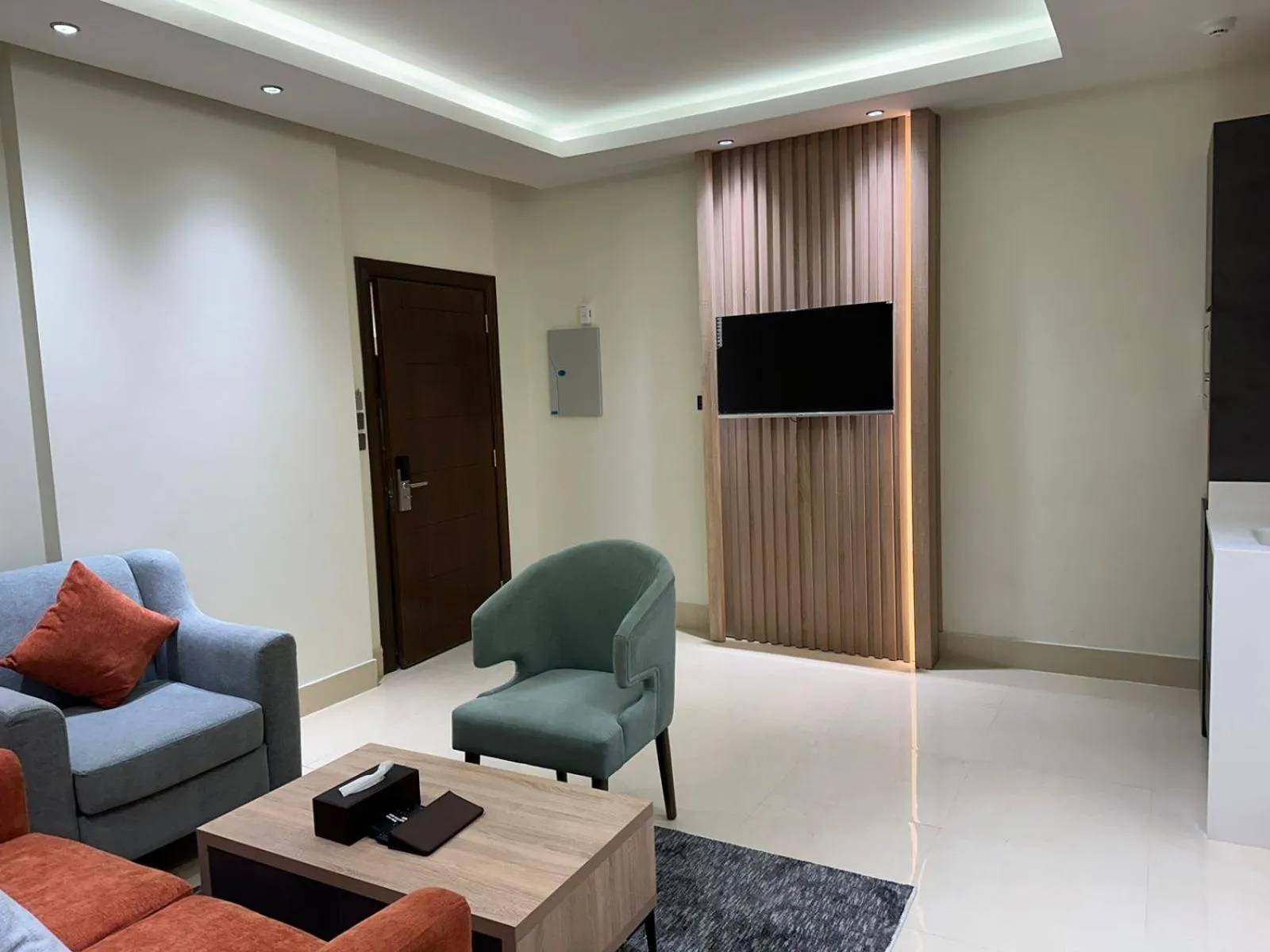 TV and multimedia in Maskan Alolya Serviced Apartment