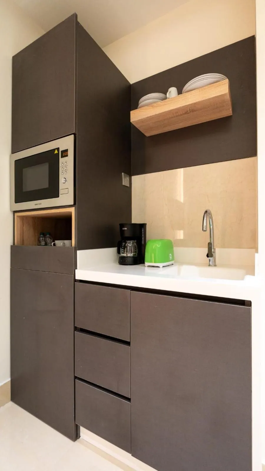 Kitchen or kitchenette in Maskan Alolya Serviced Apartment