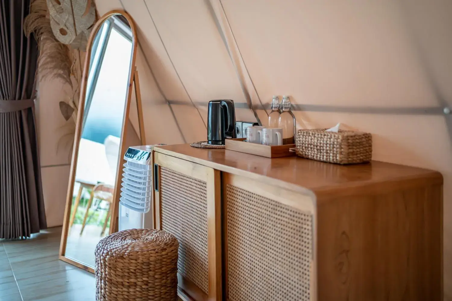 Coffee/tea facilities in The Dewi Bedugul Coffee/tea facilities in The Dewi Bedugul