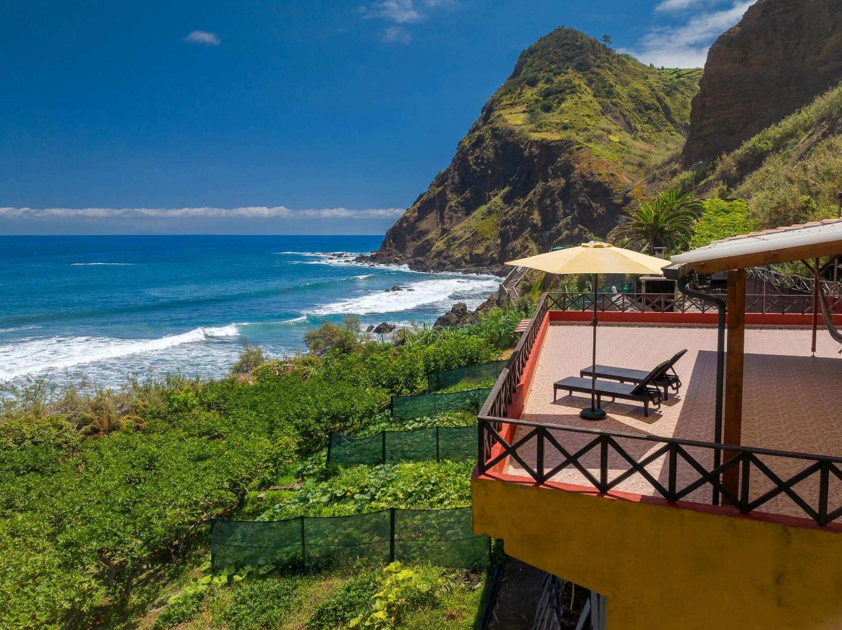 Maiata Beach House by Holiday Rental Madeira