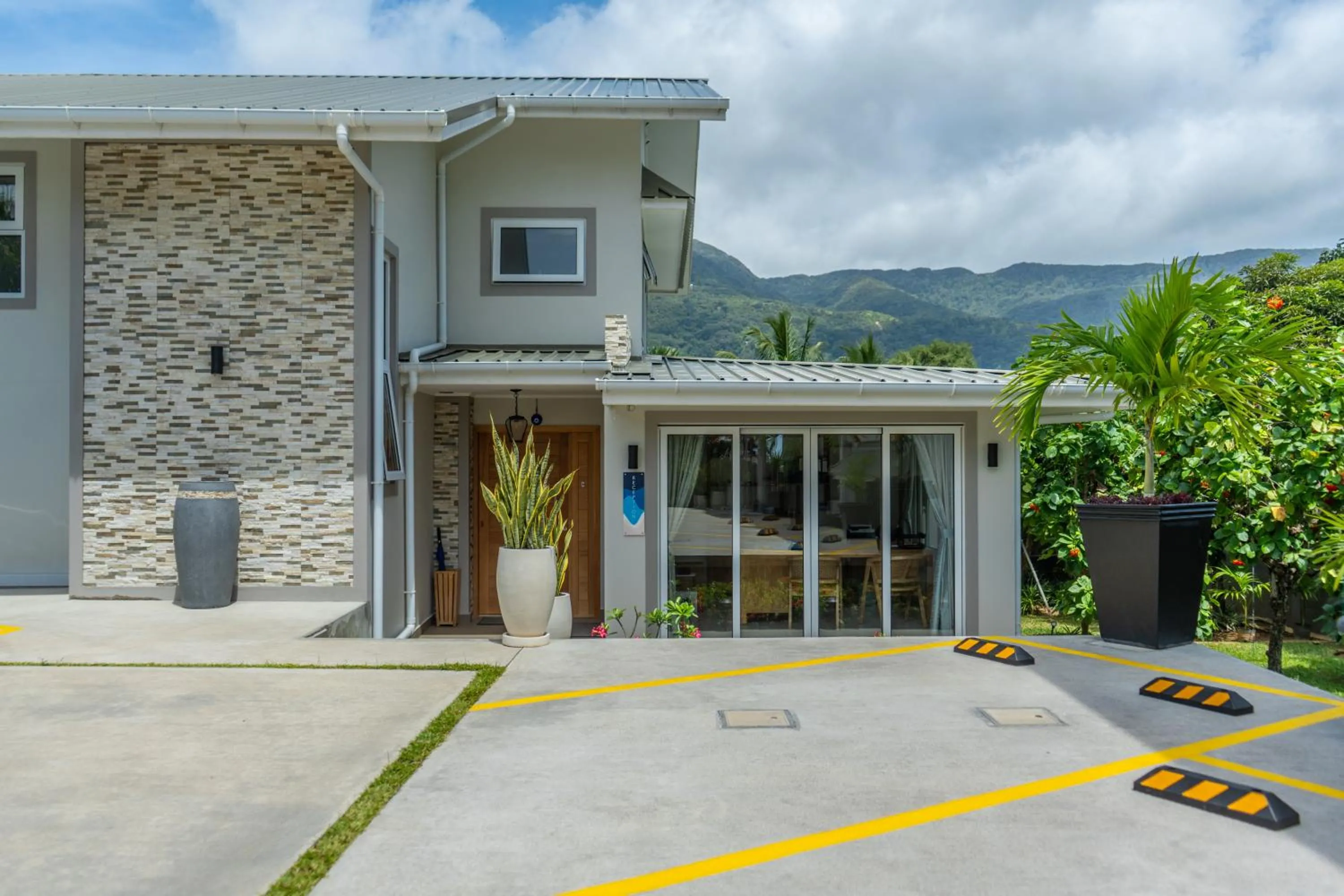 Property building in Summer Sand Holiday Apartments