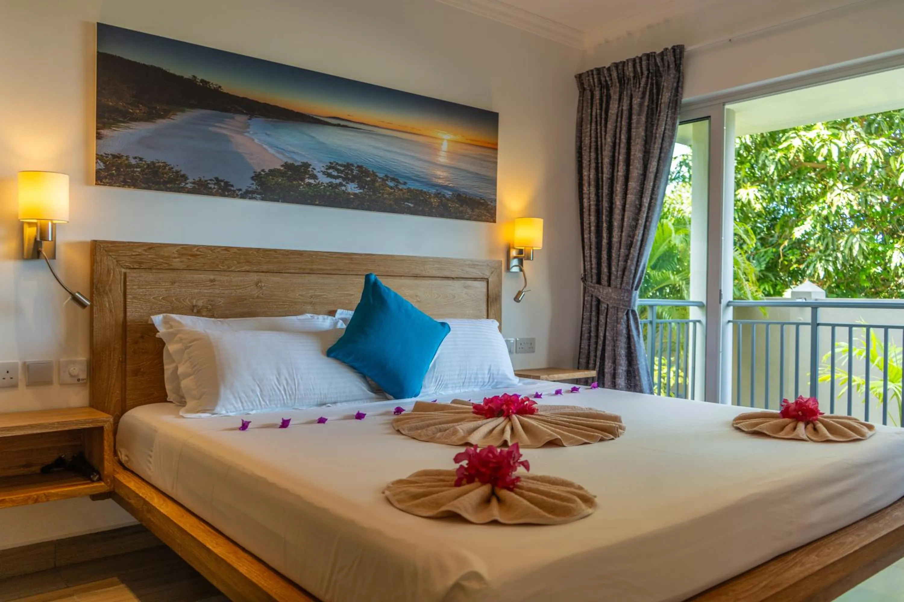 Bed in Summer Sand Holiday Apartments