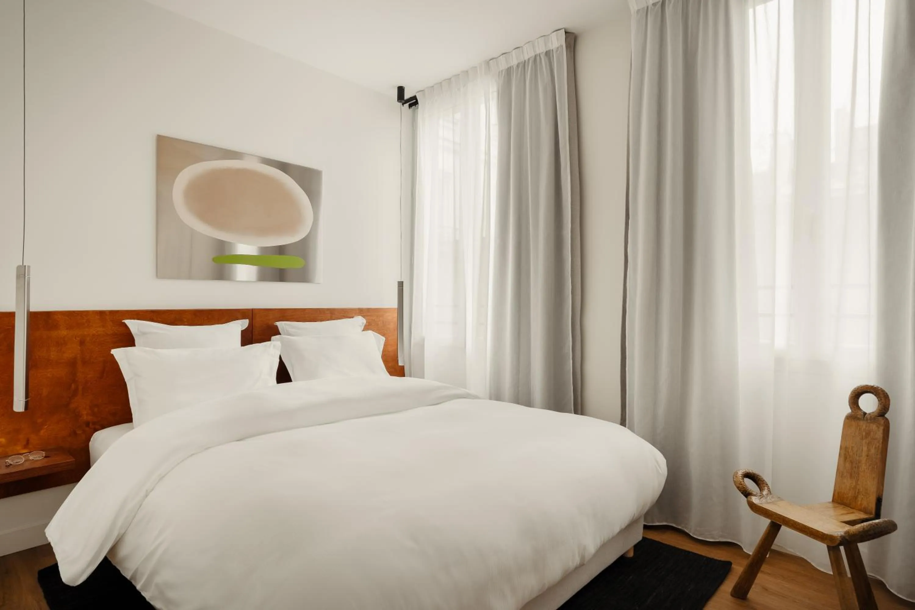 Bedroom, Bed in Edgar Suites Marais - Temple